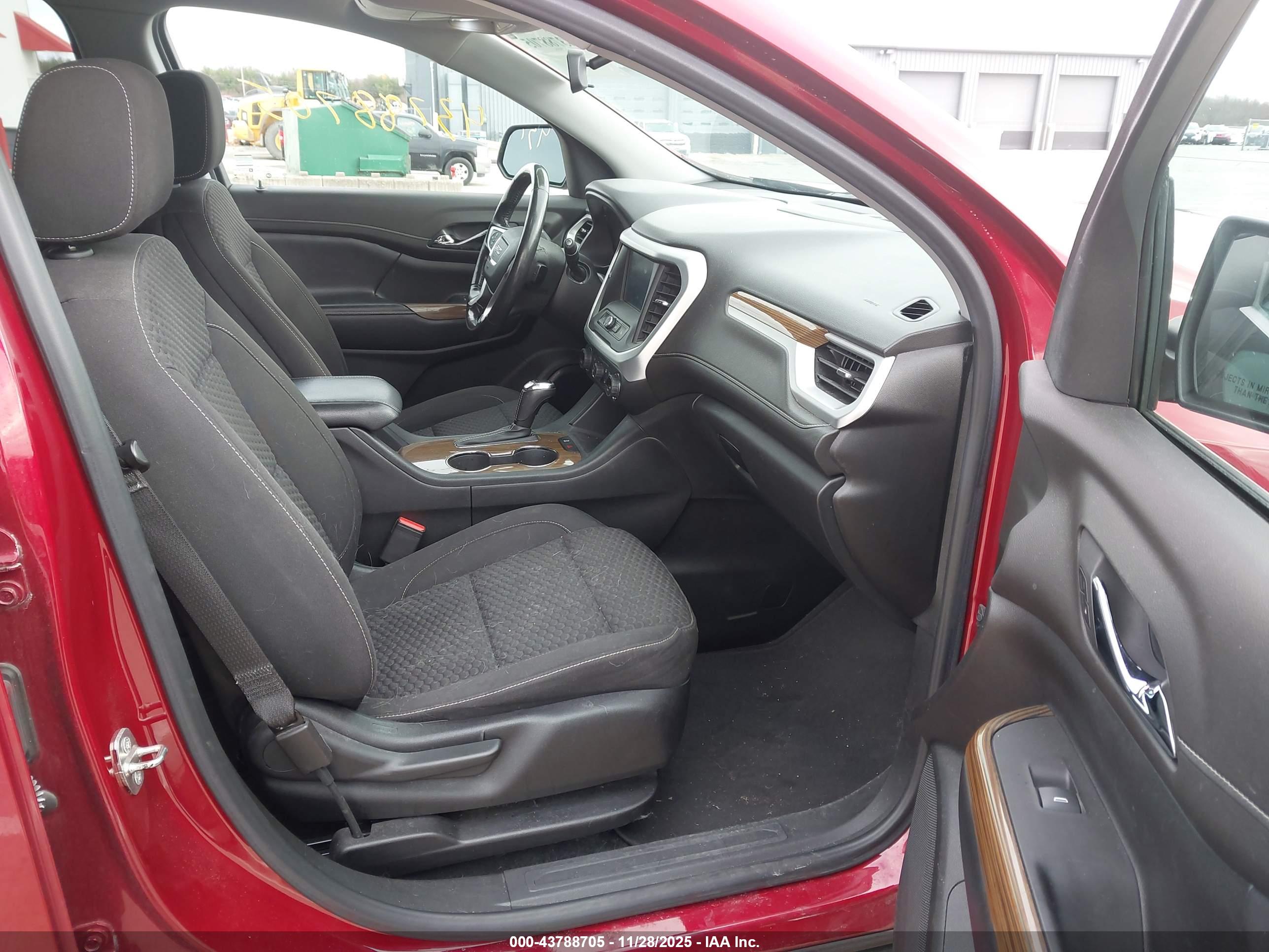 GMC ACADIA image 5