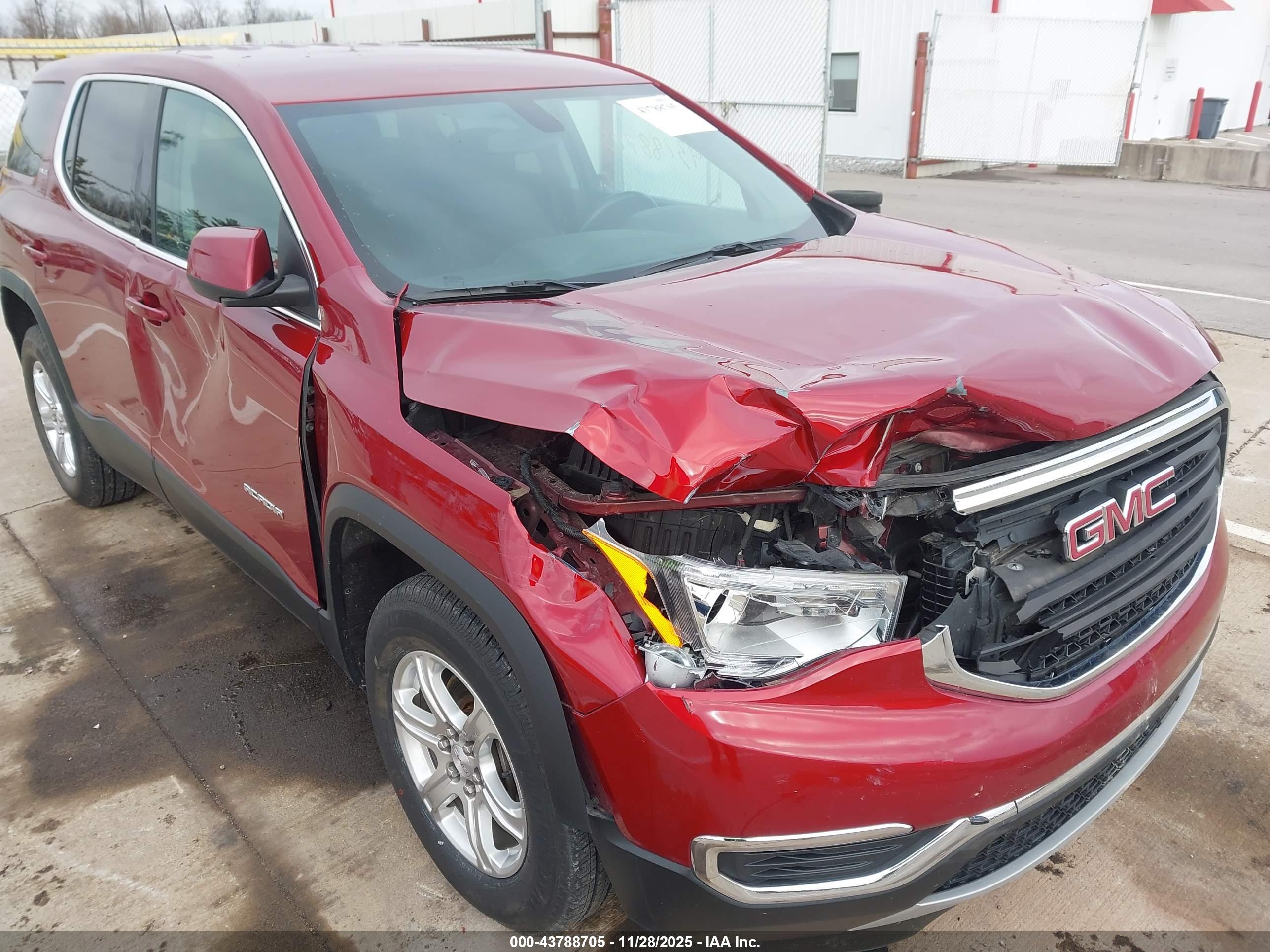 GMC ACADIA image 6
