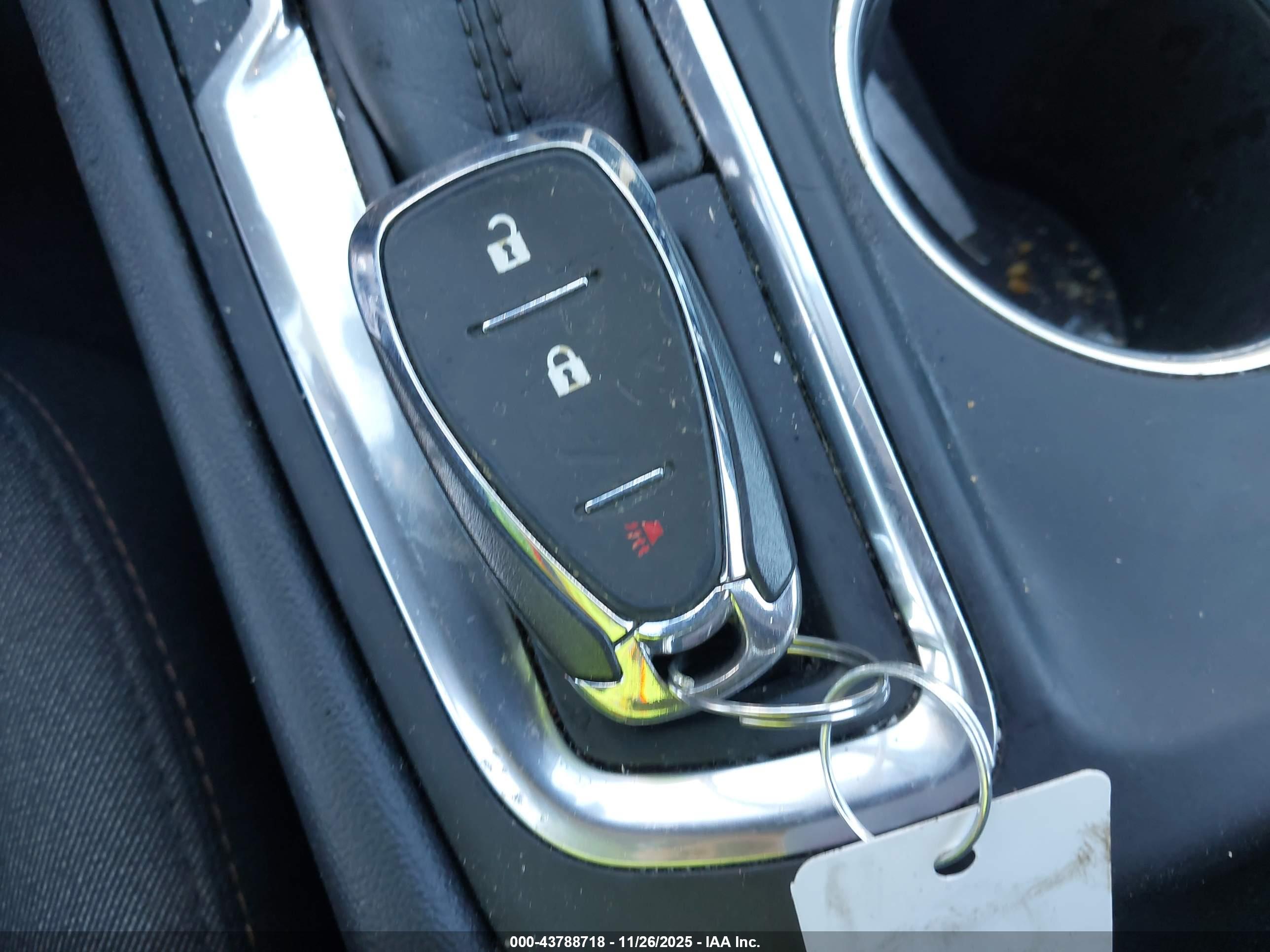CHEVROLET EQUINOX image 11