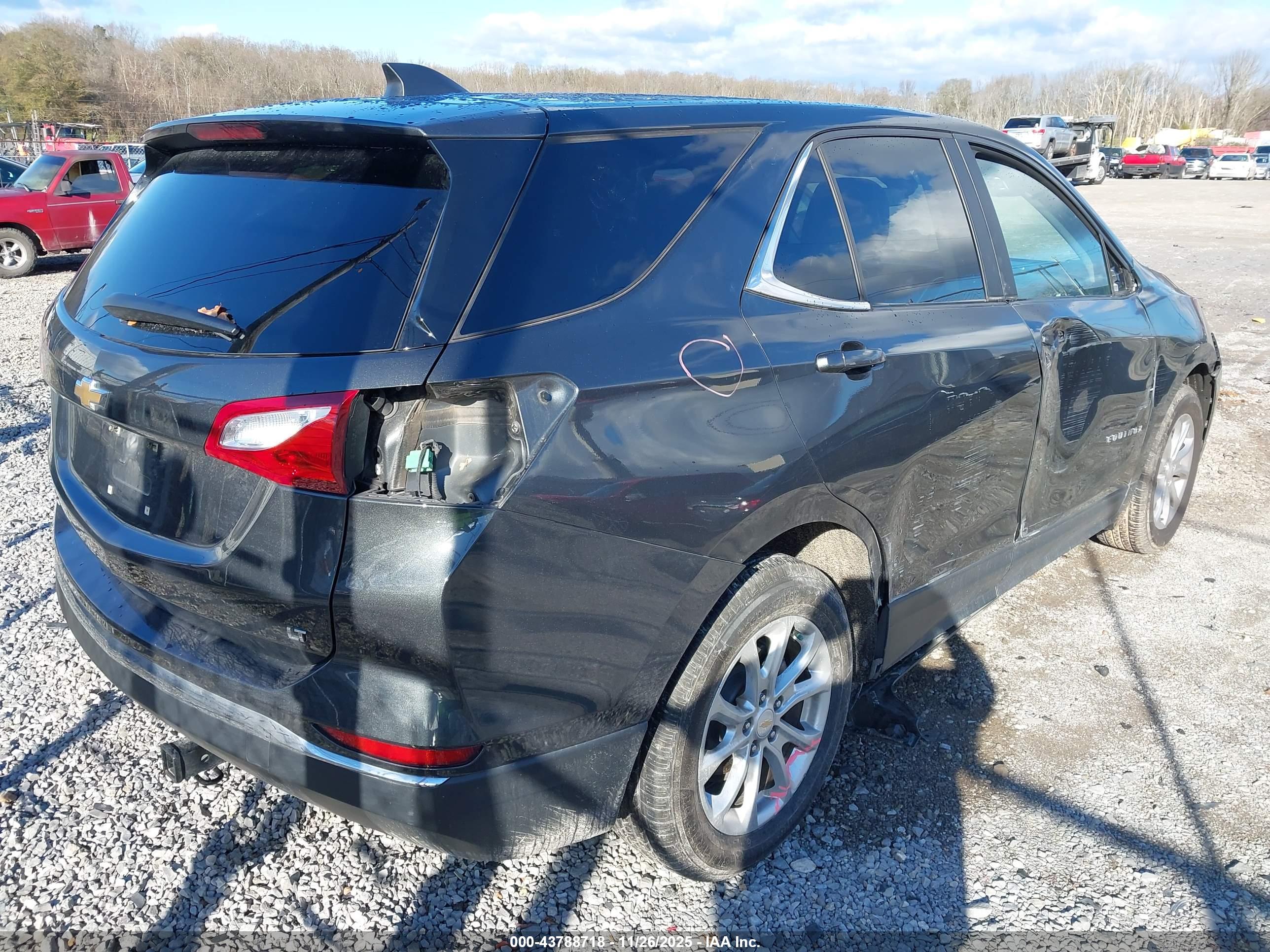 CHEVROLET EQUINOX image 4