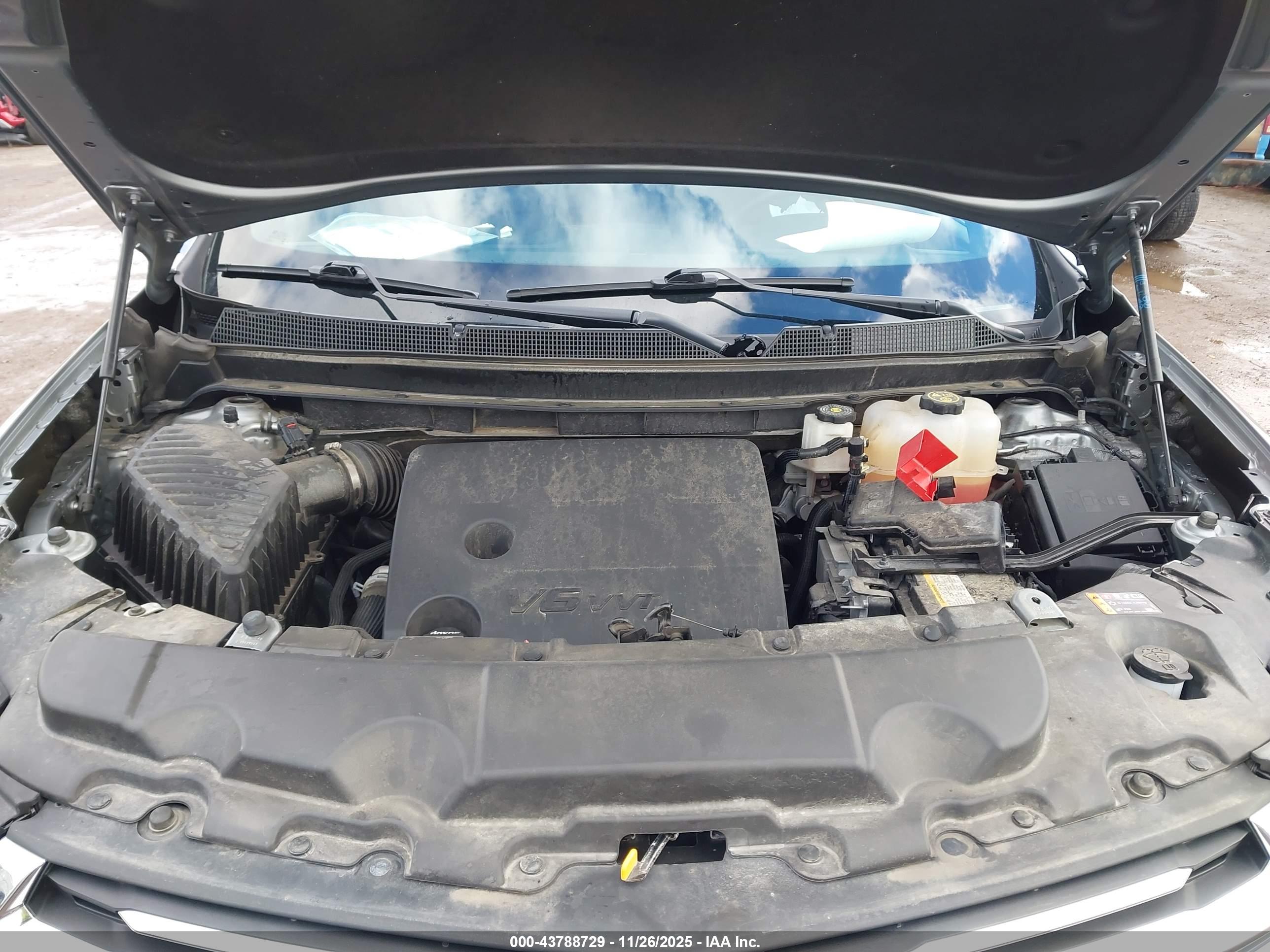 CHEVROLET TRAVERSE image 10