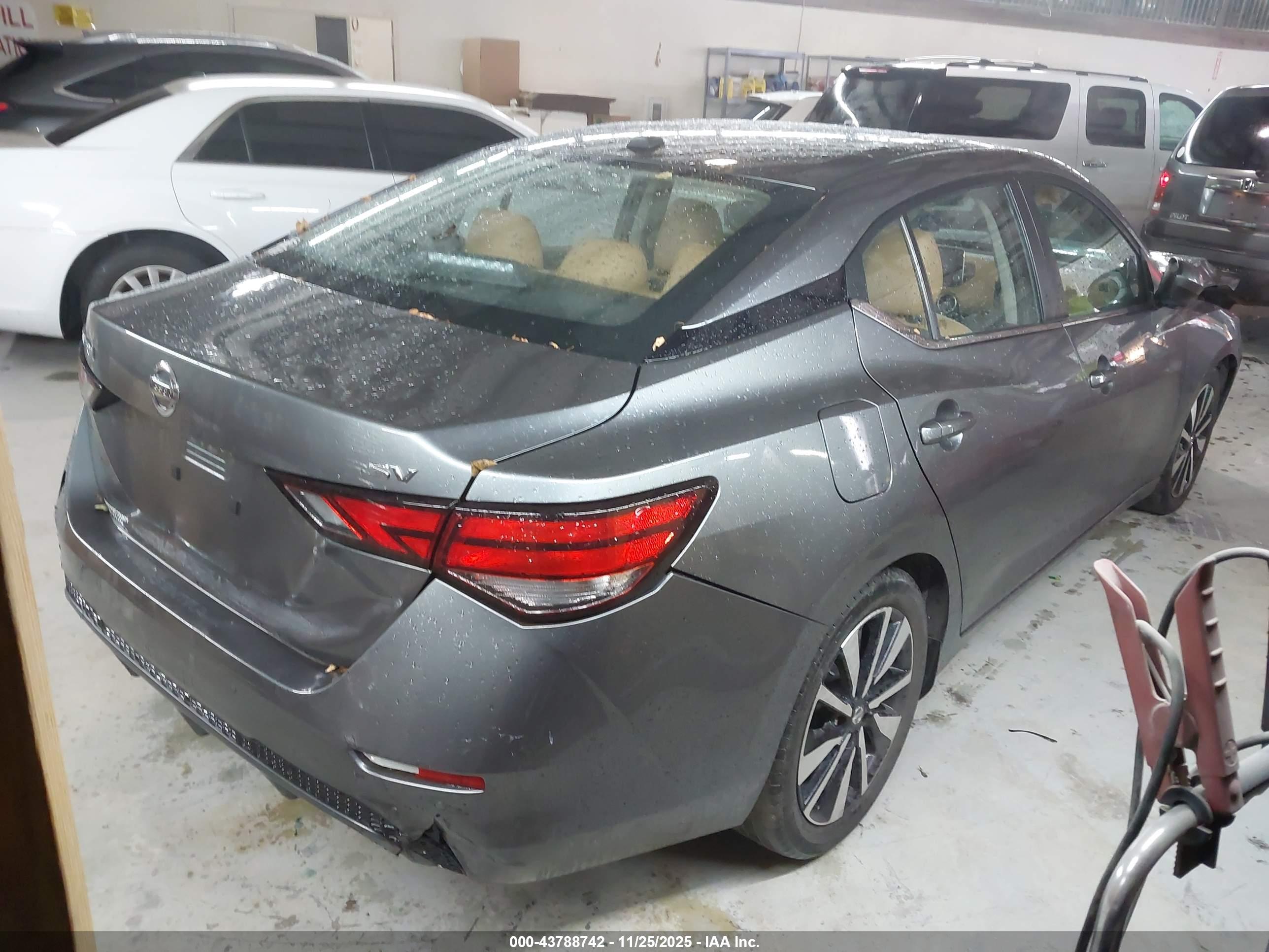NISSAN SENTRA image 4