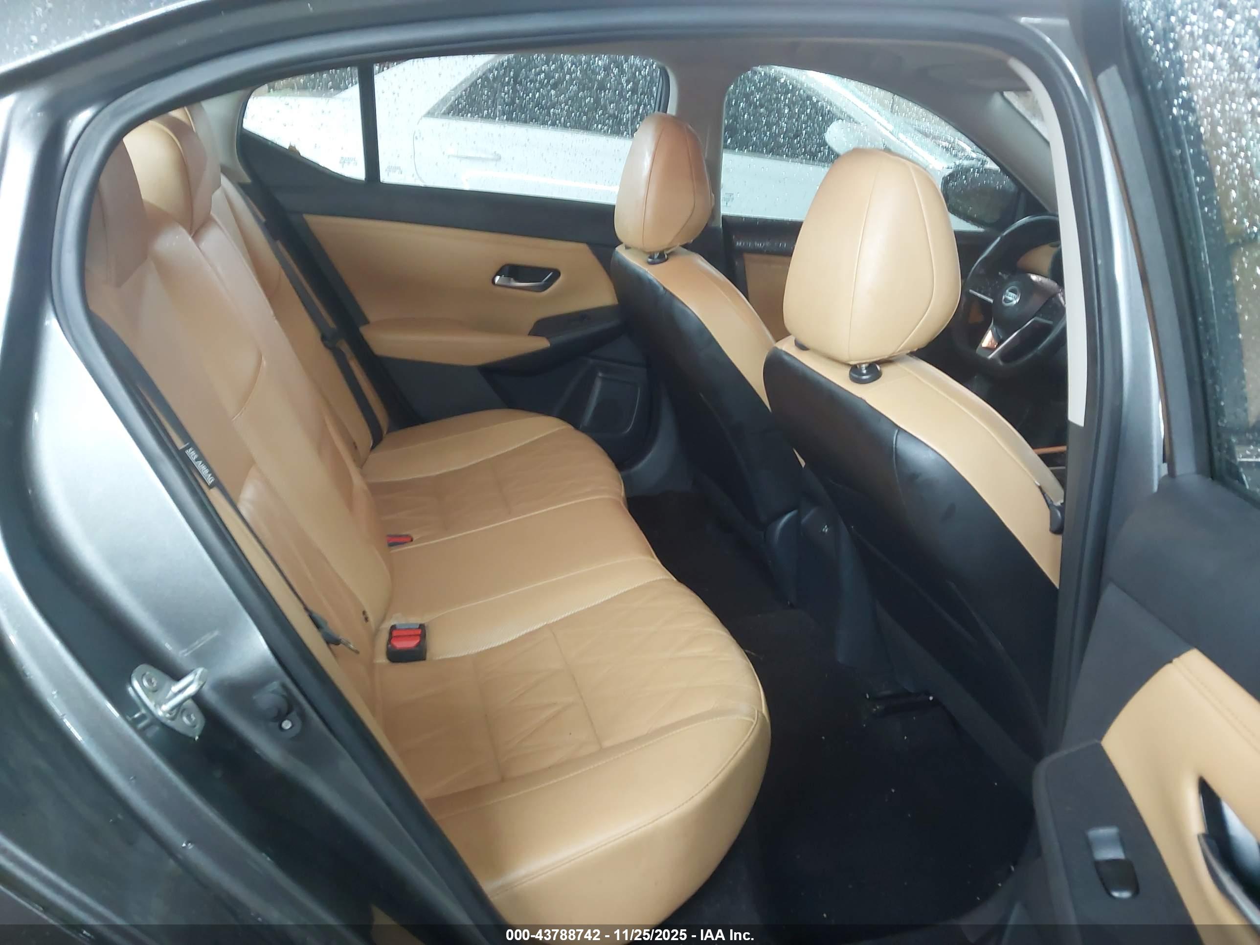 NISSAN SENTRA image 8