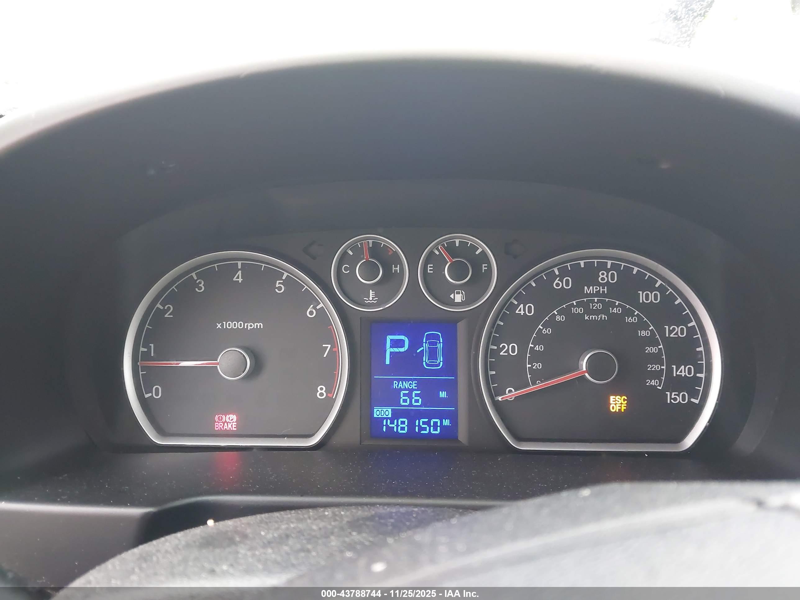 HYUNDAI ELANTRA image 7