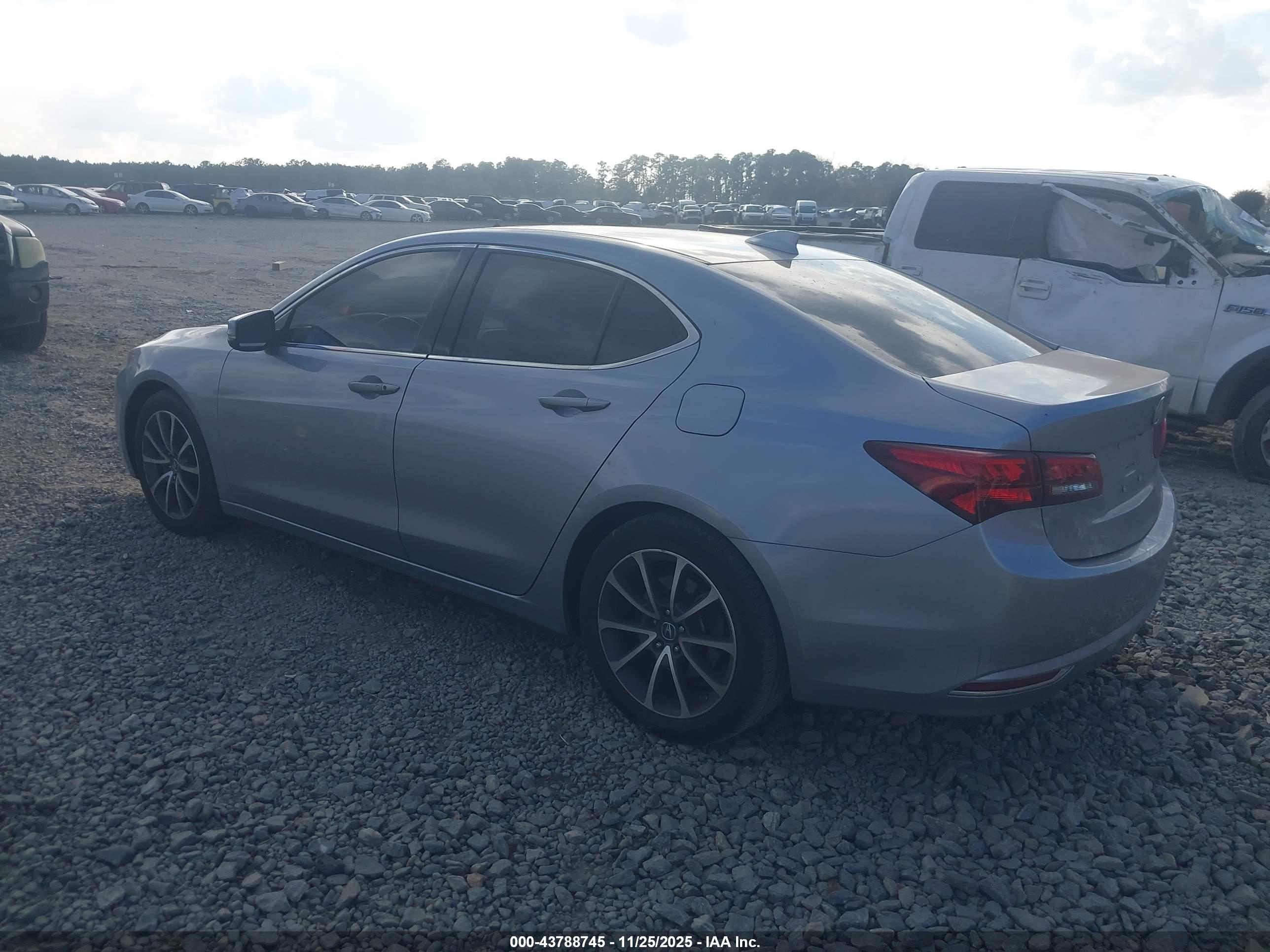 ACURA TLX image 3