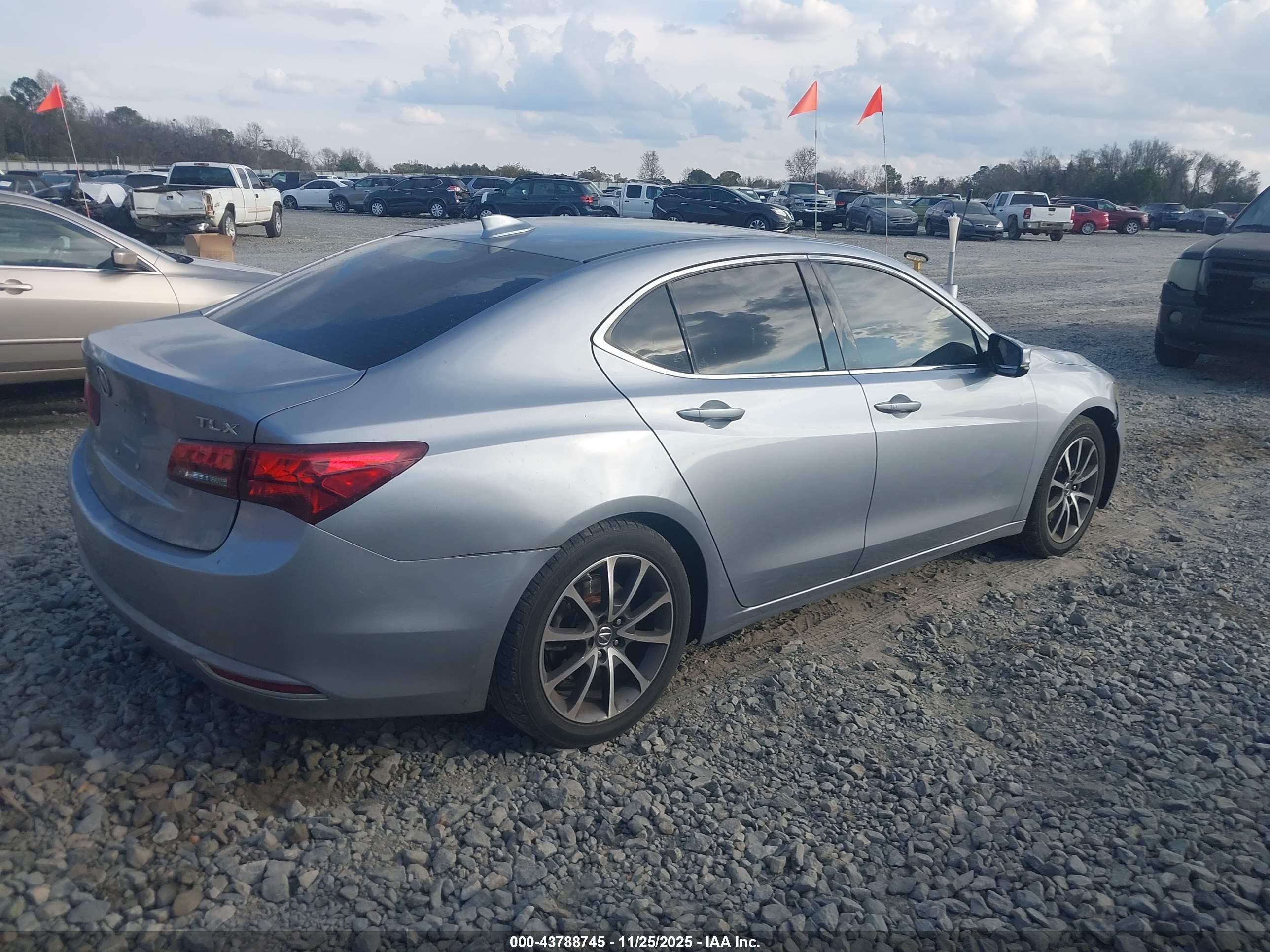 ACURA TLX image 4
