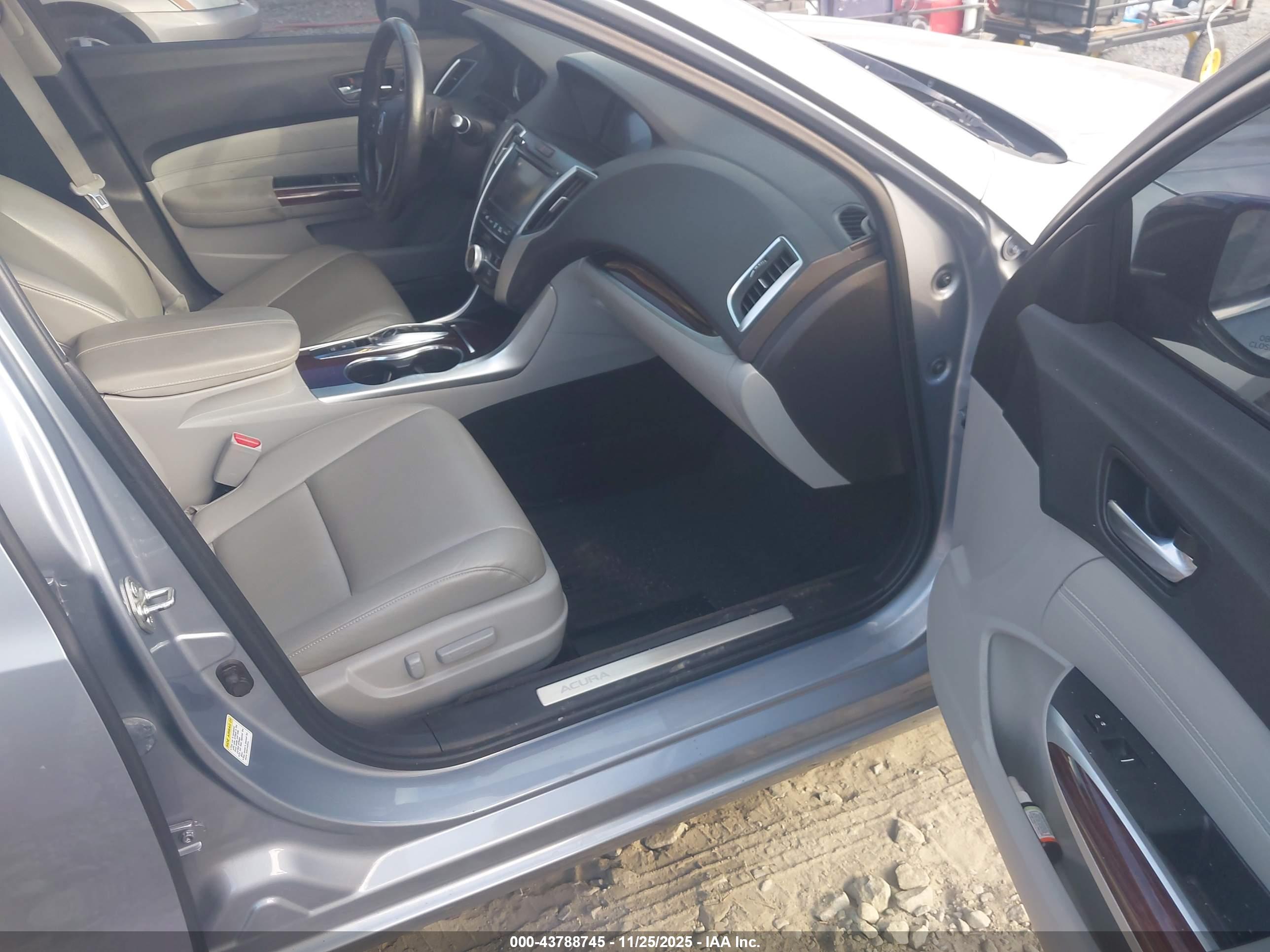 ACURA TLX image 5