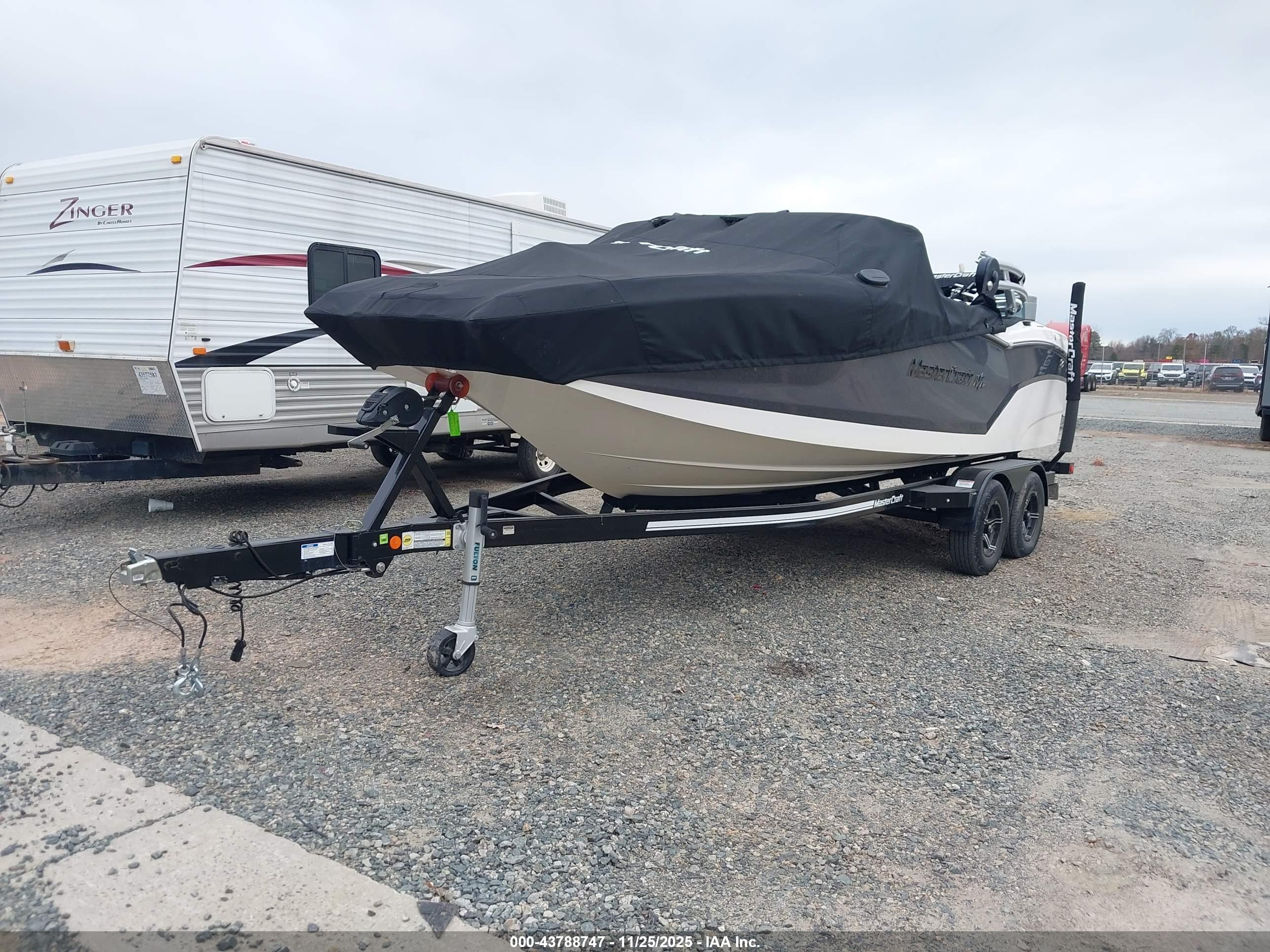 MASTERCRAFT BOAT image 2