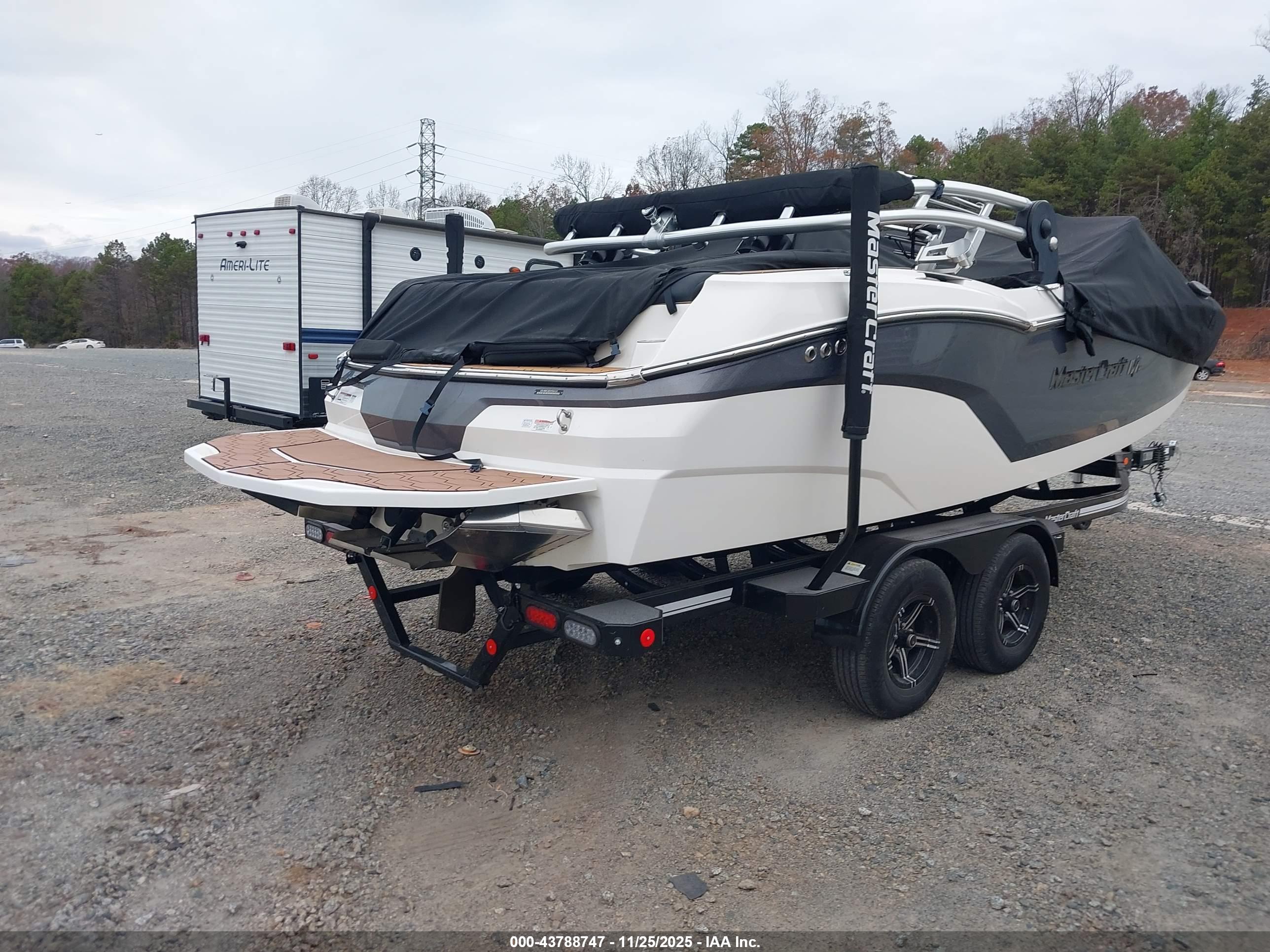 MASTERCRAFT BOAT image 4