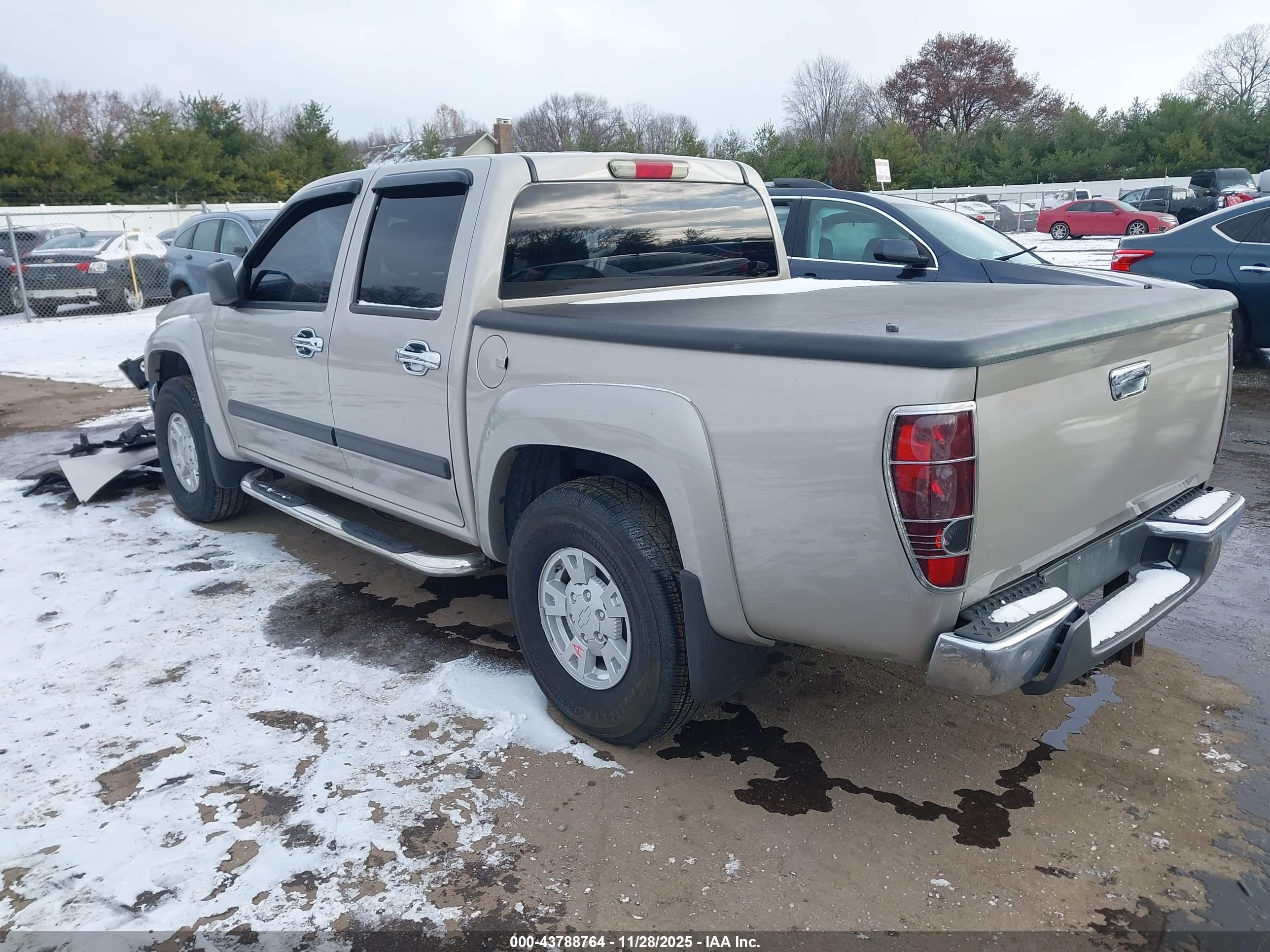 CHEVROLET COLORADO image 3