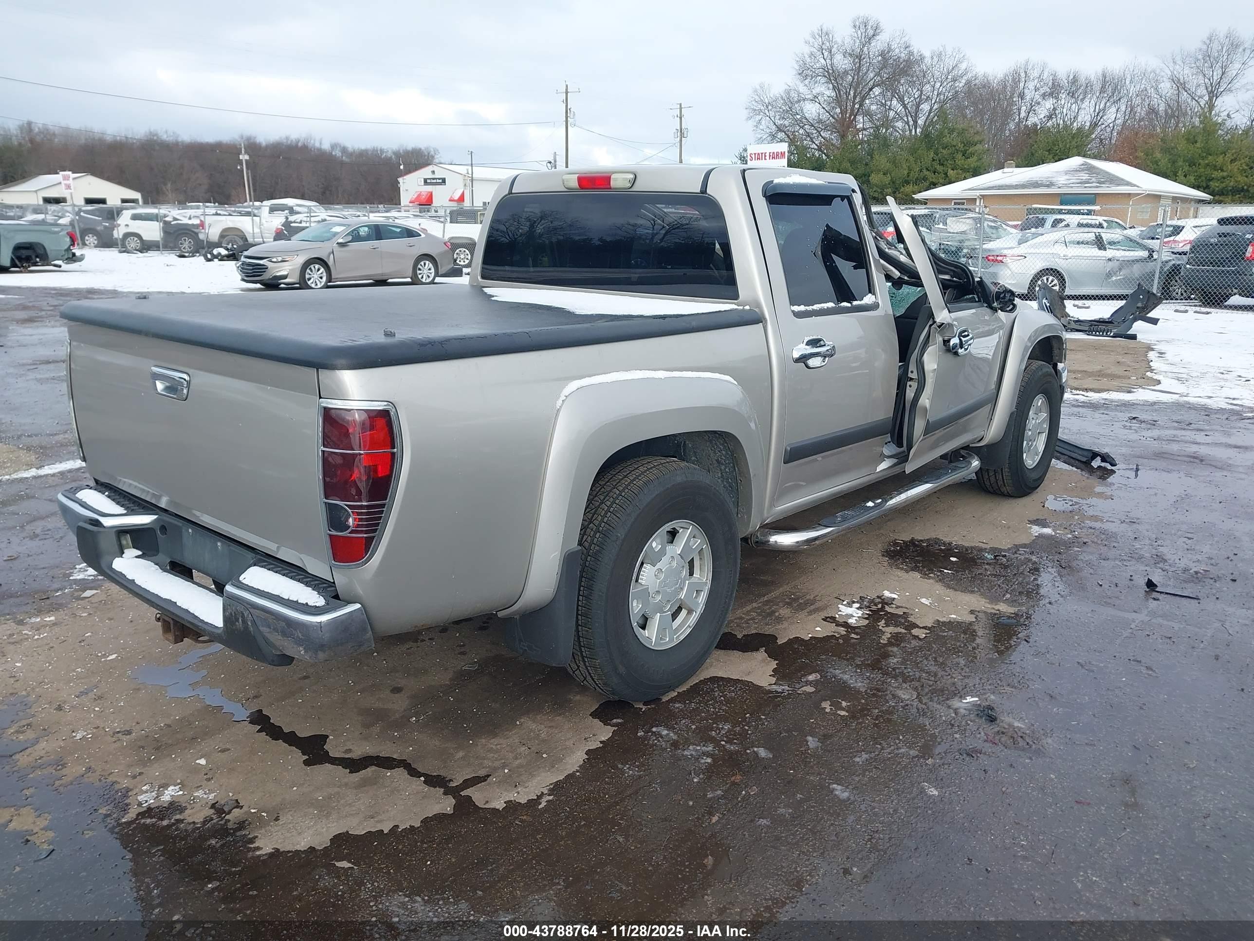 CHEVROLET COLORADO image 4