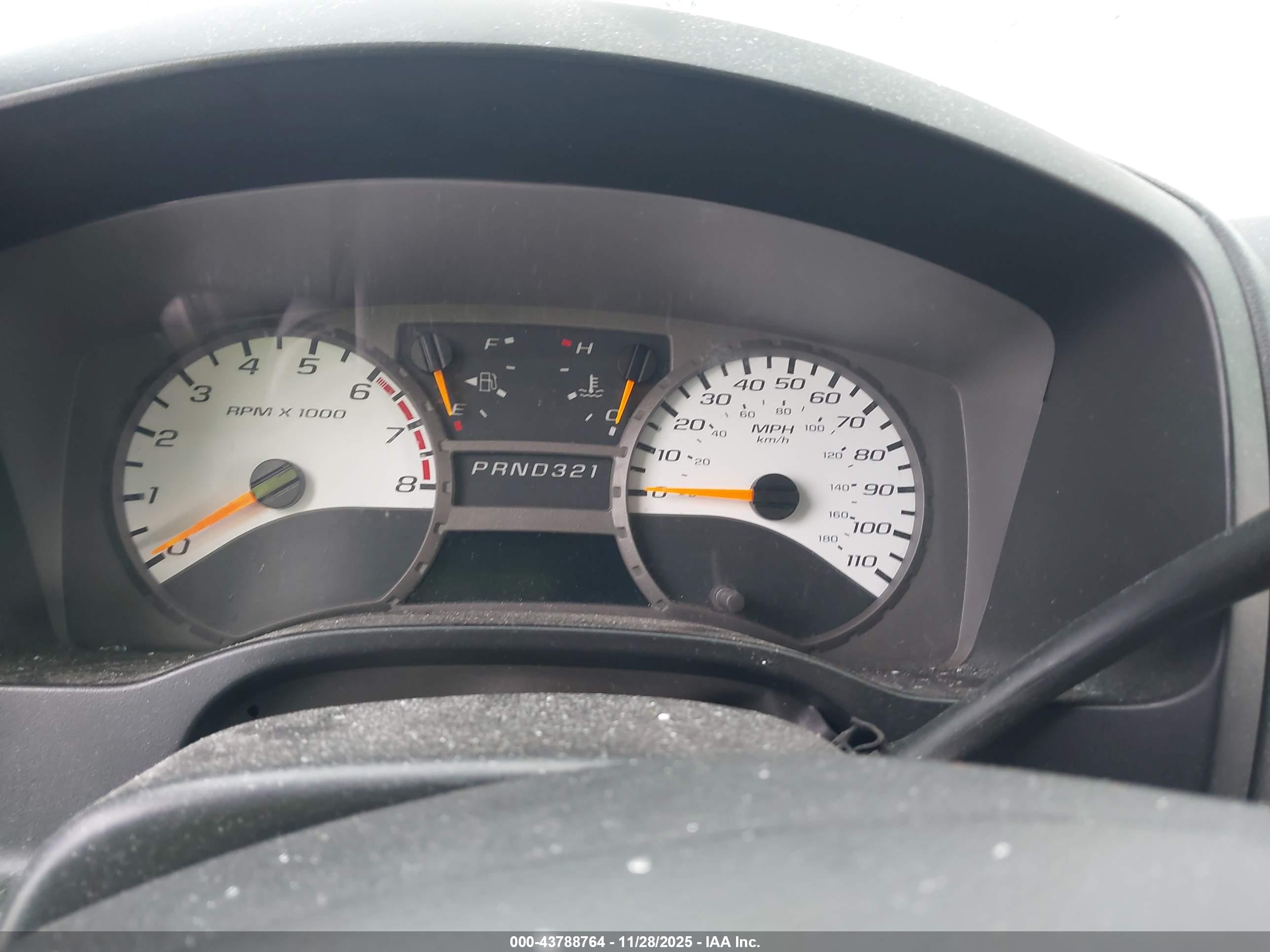 CHEVROLET COLORADO image 7