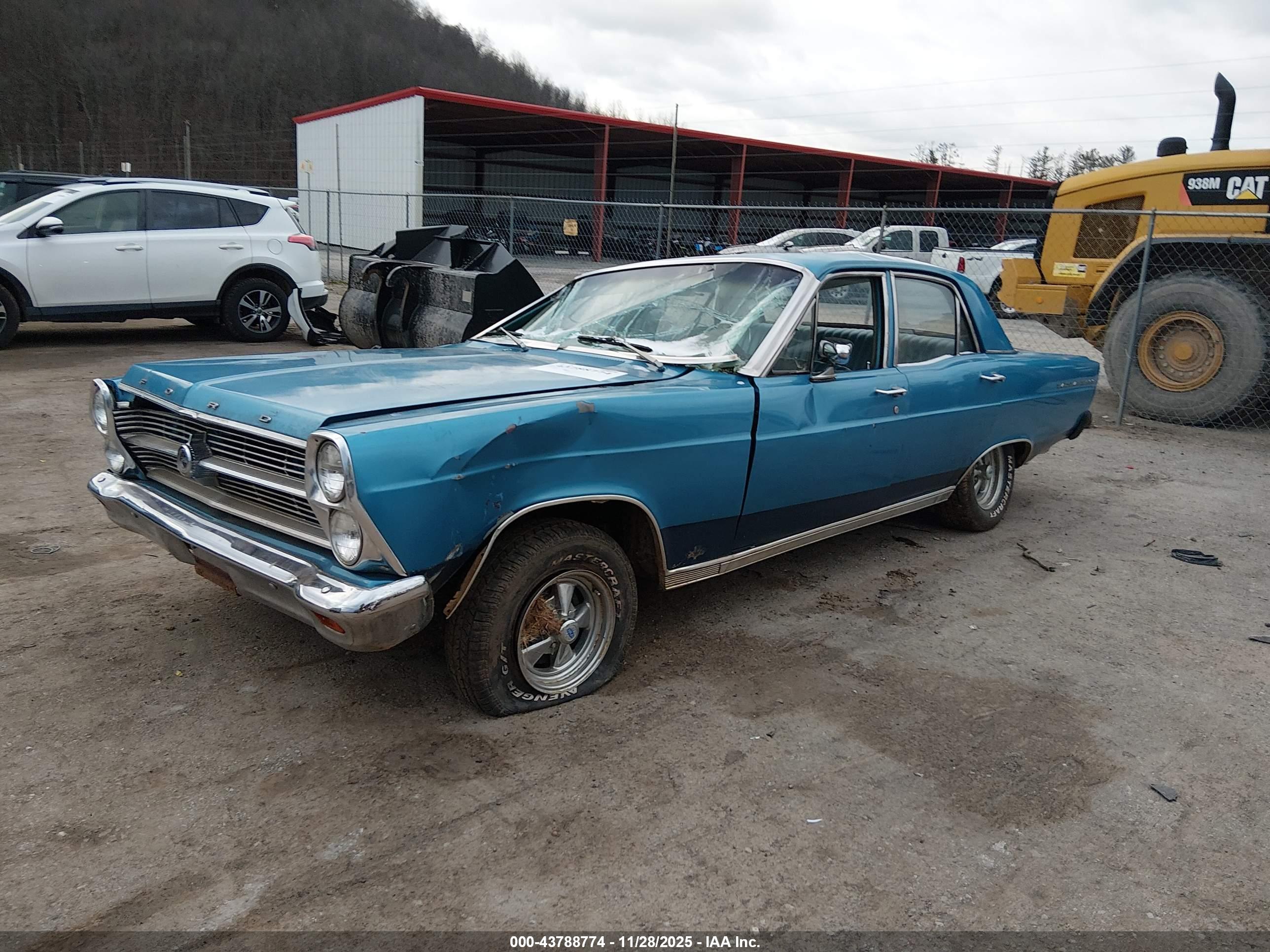 FORD FAIRLANE image 2