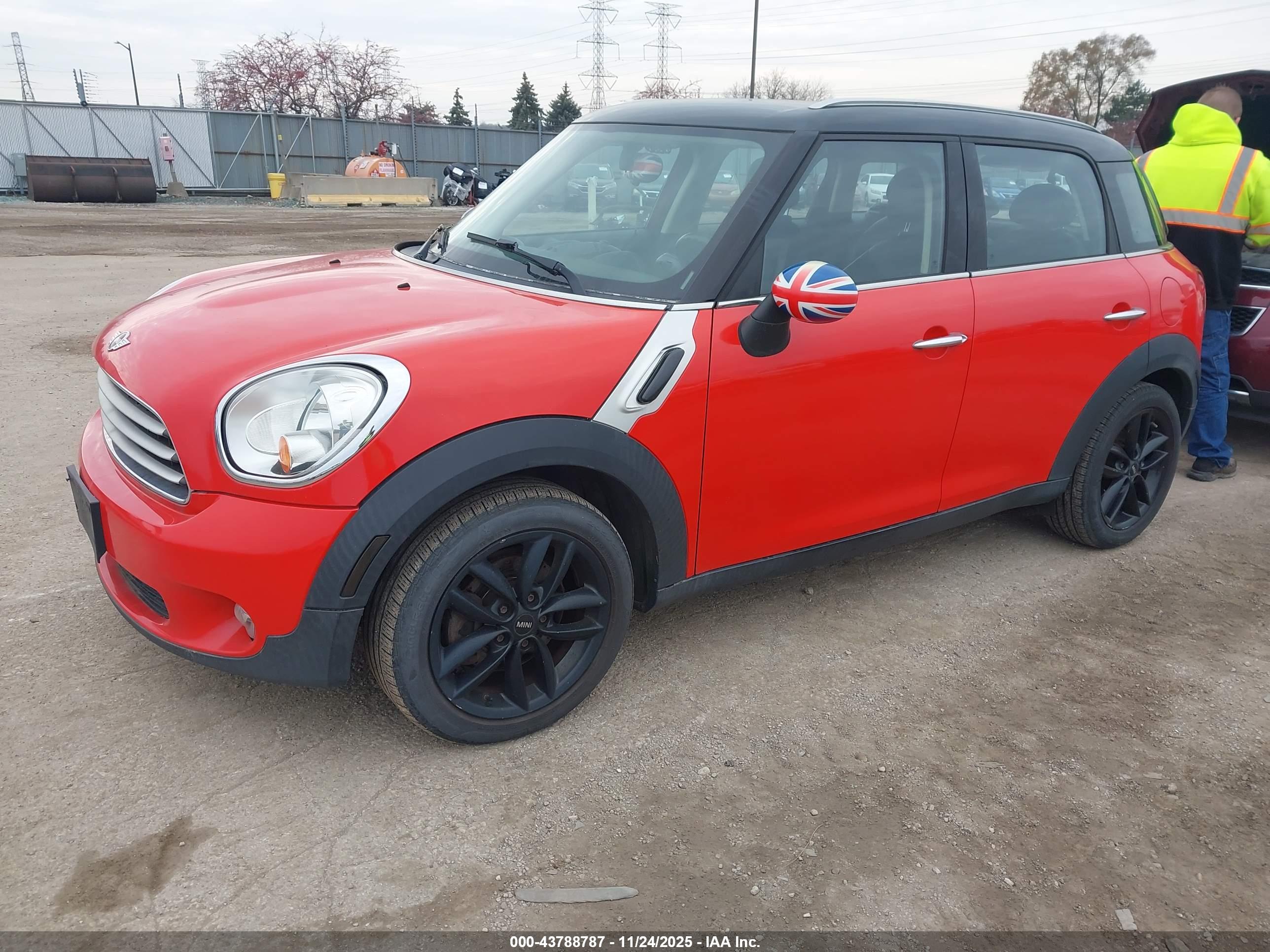 MINI COOPER image 2