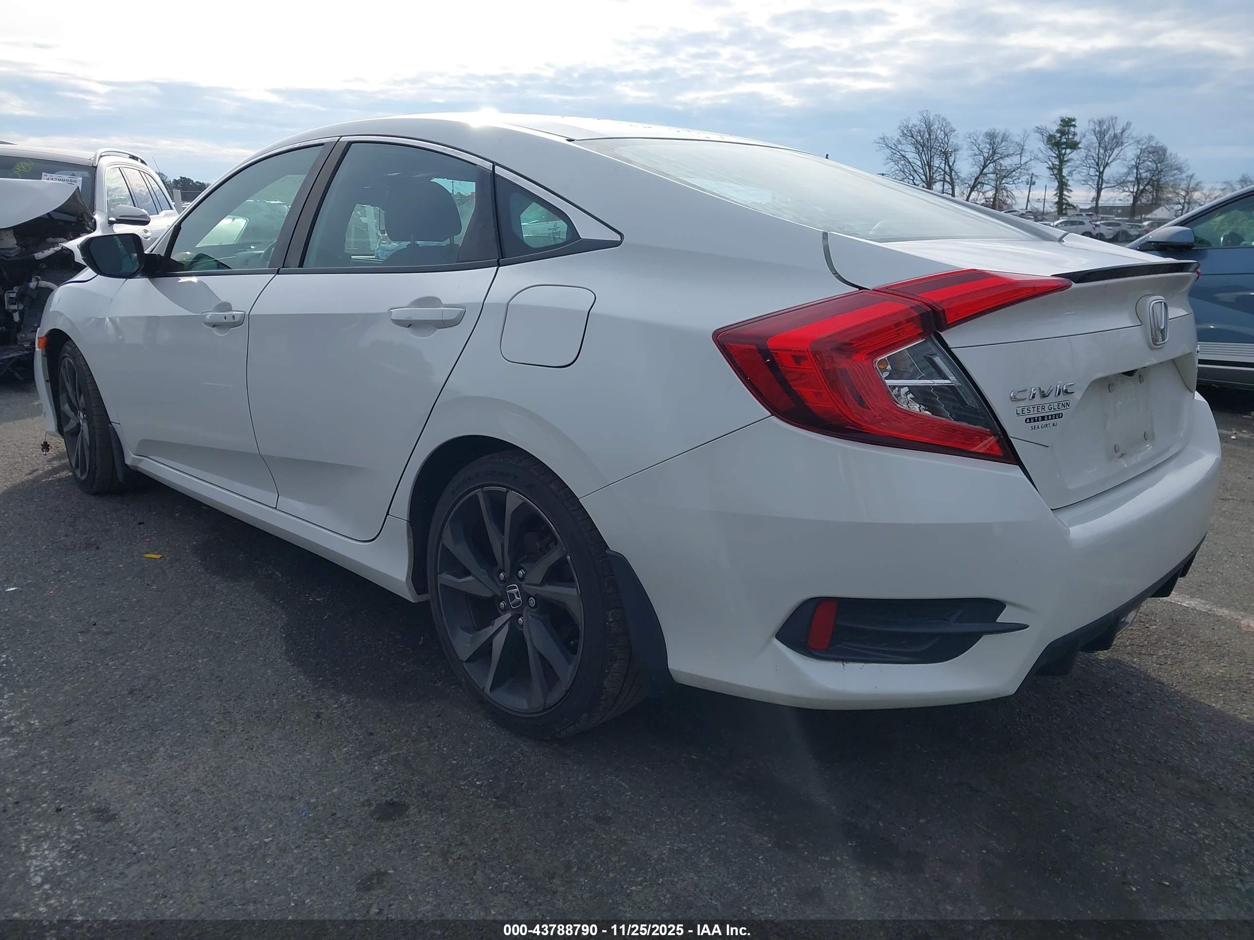 HONDA CIVIC image 3
