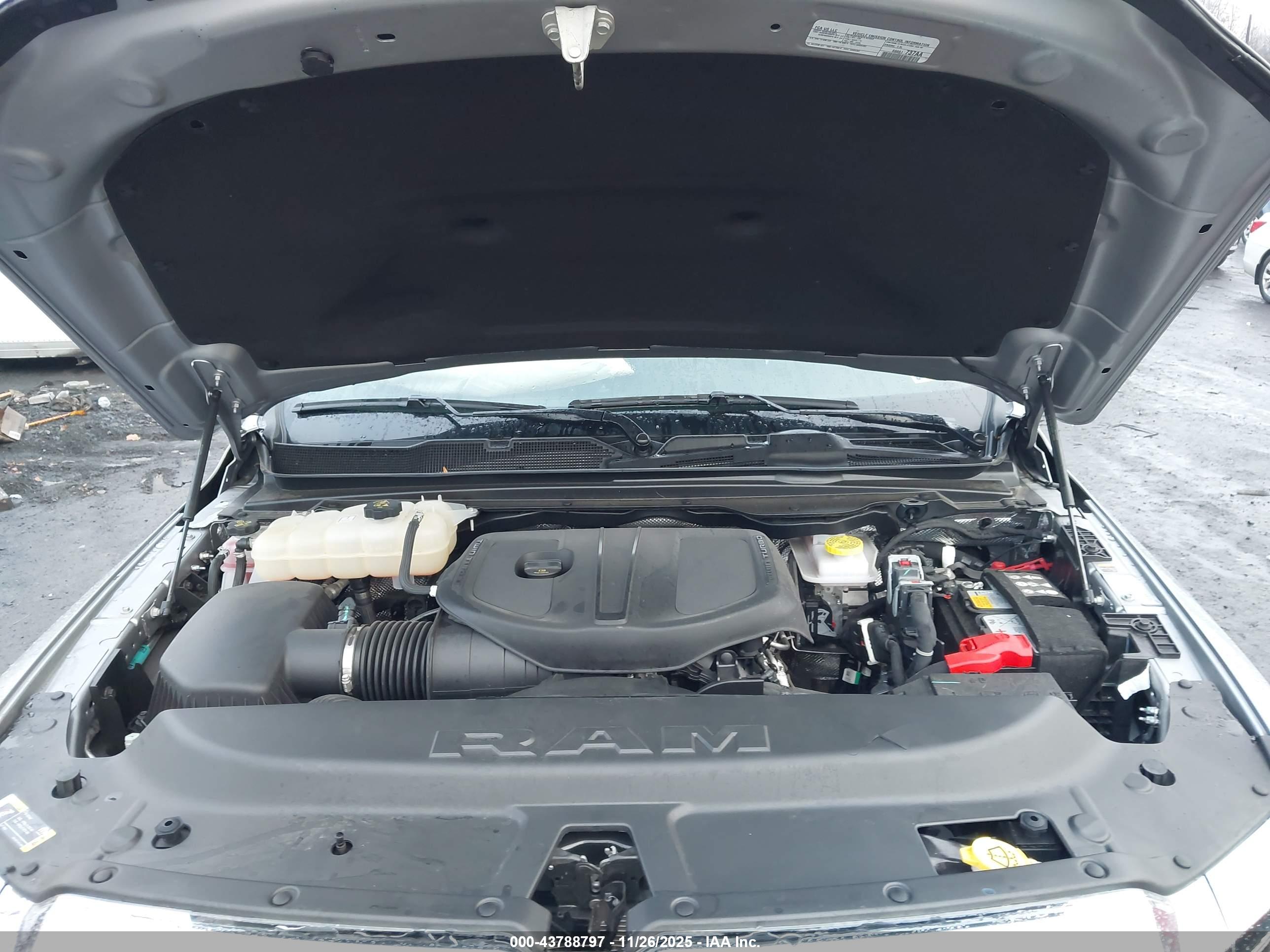 RAM 1500 image 10