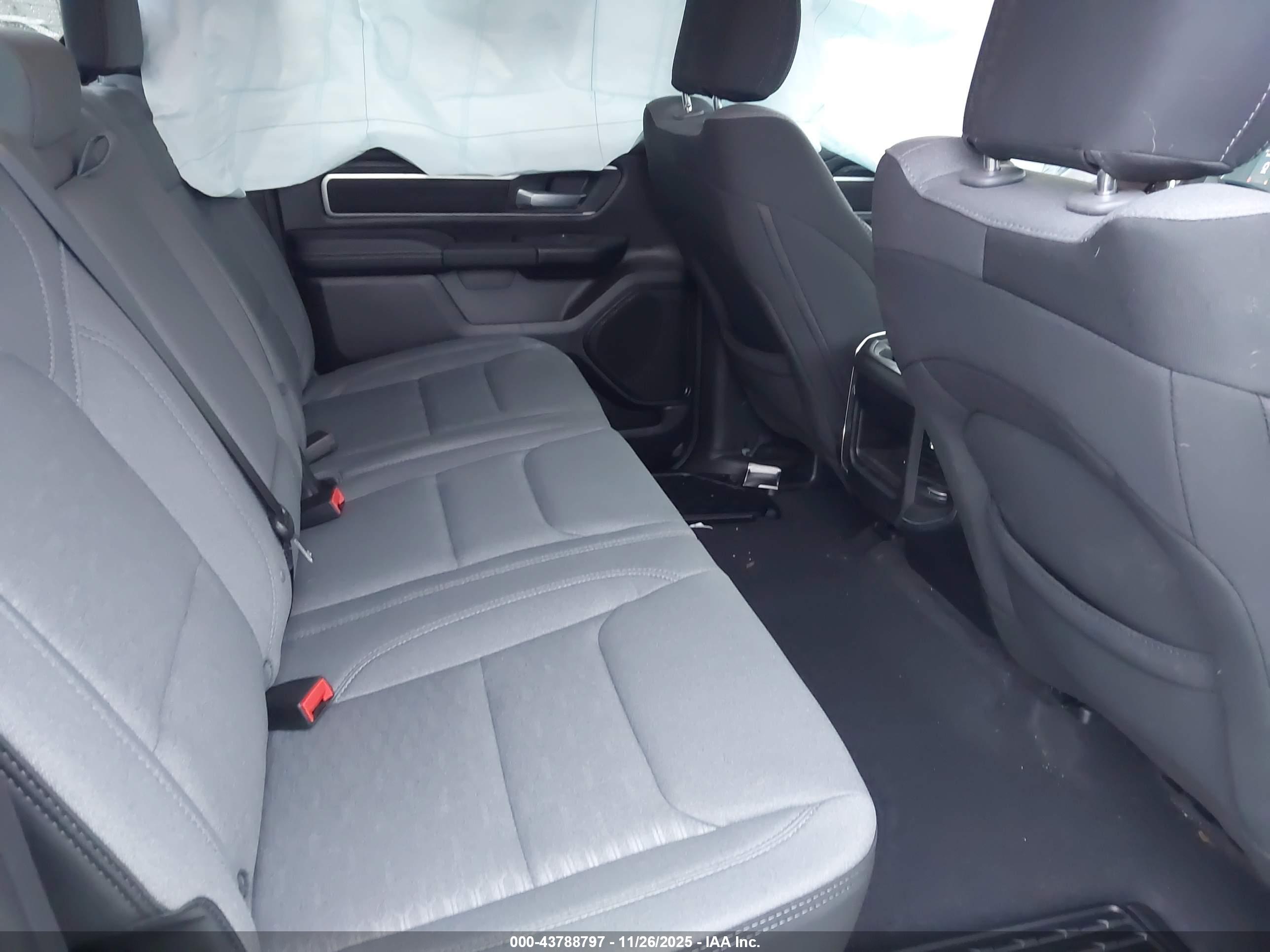 RAM 1500 image 8