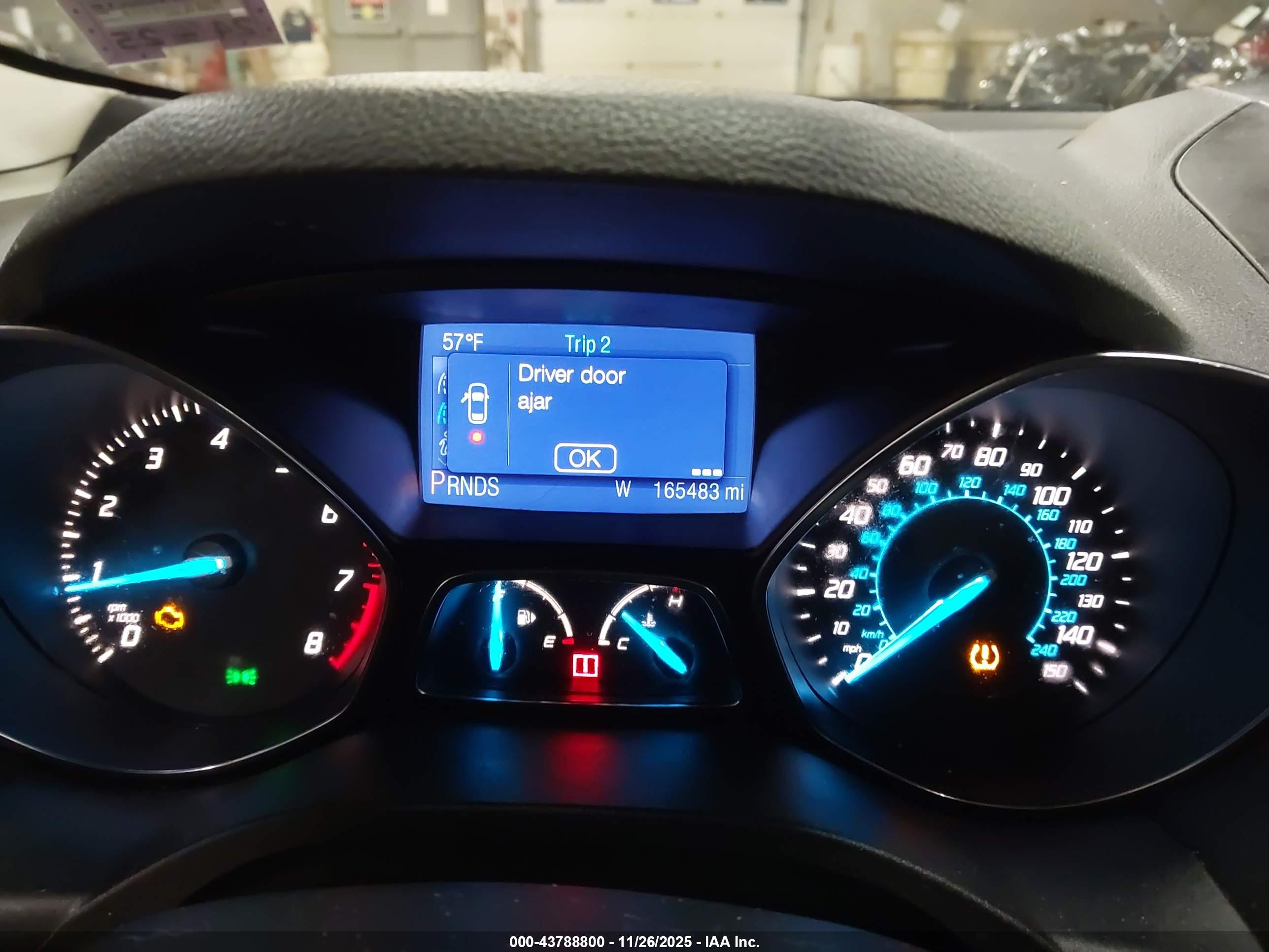 FORD ESCAPE image 7