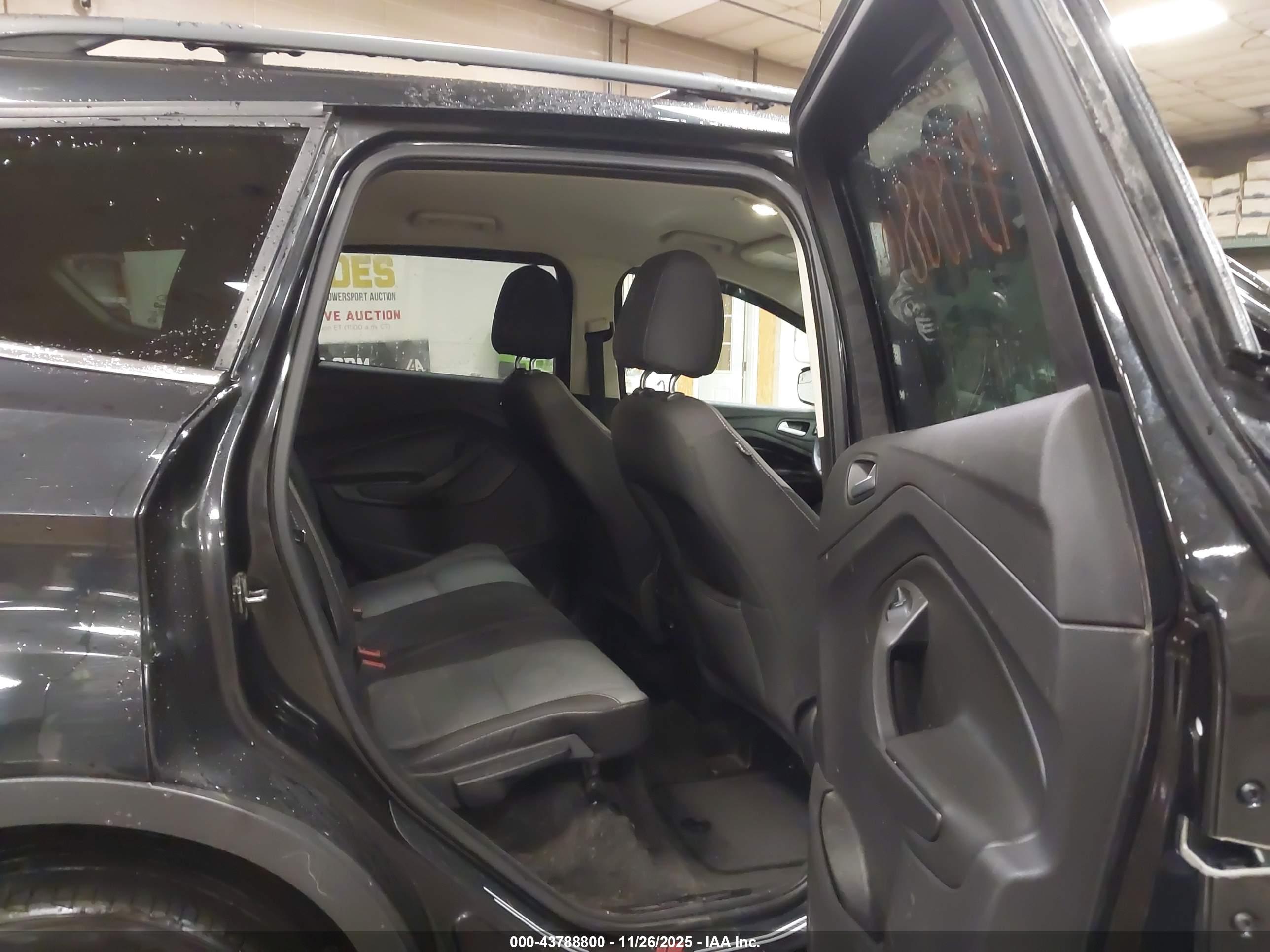 FORD ESCAPE image 8