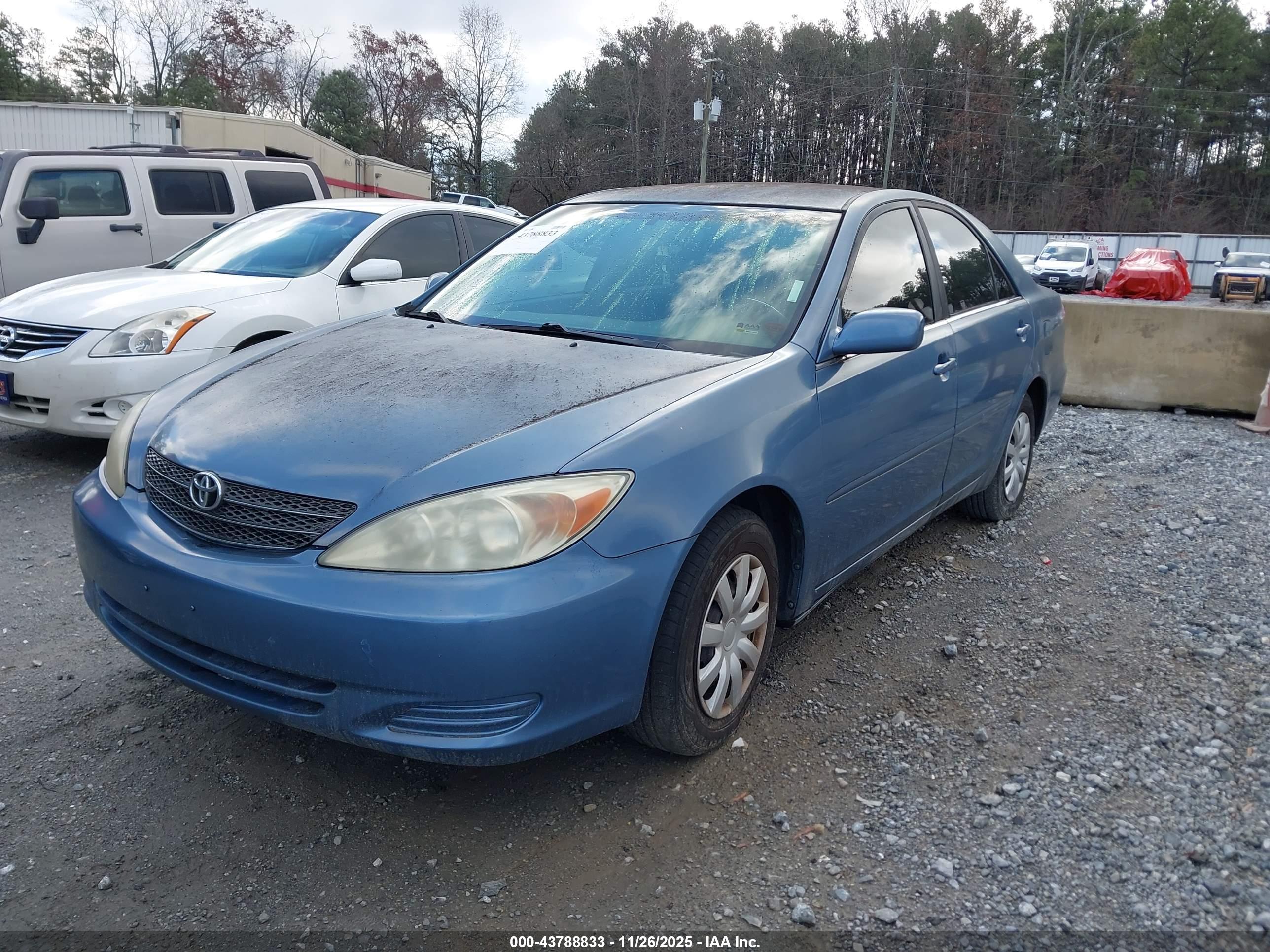 TOYOTA CAMRY image 2