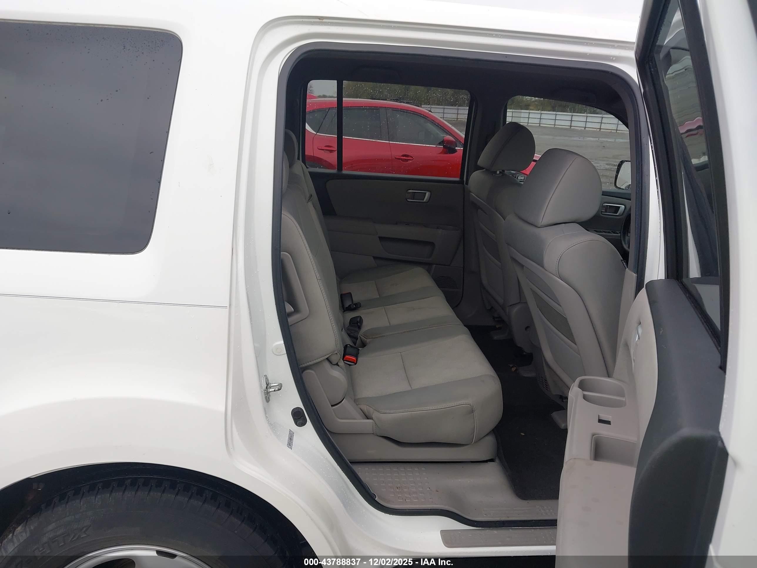 HONDA PILOT image 8