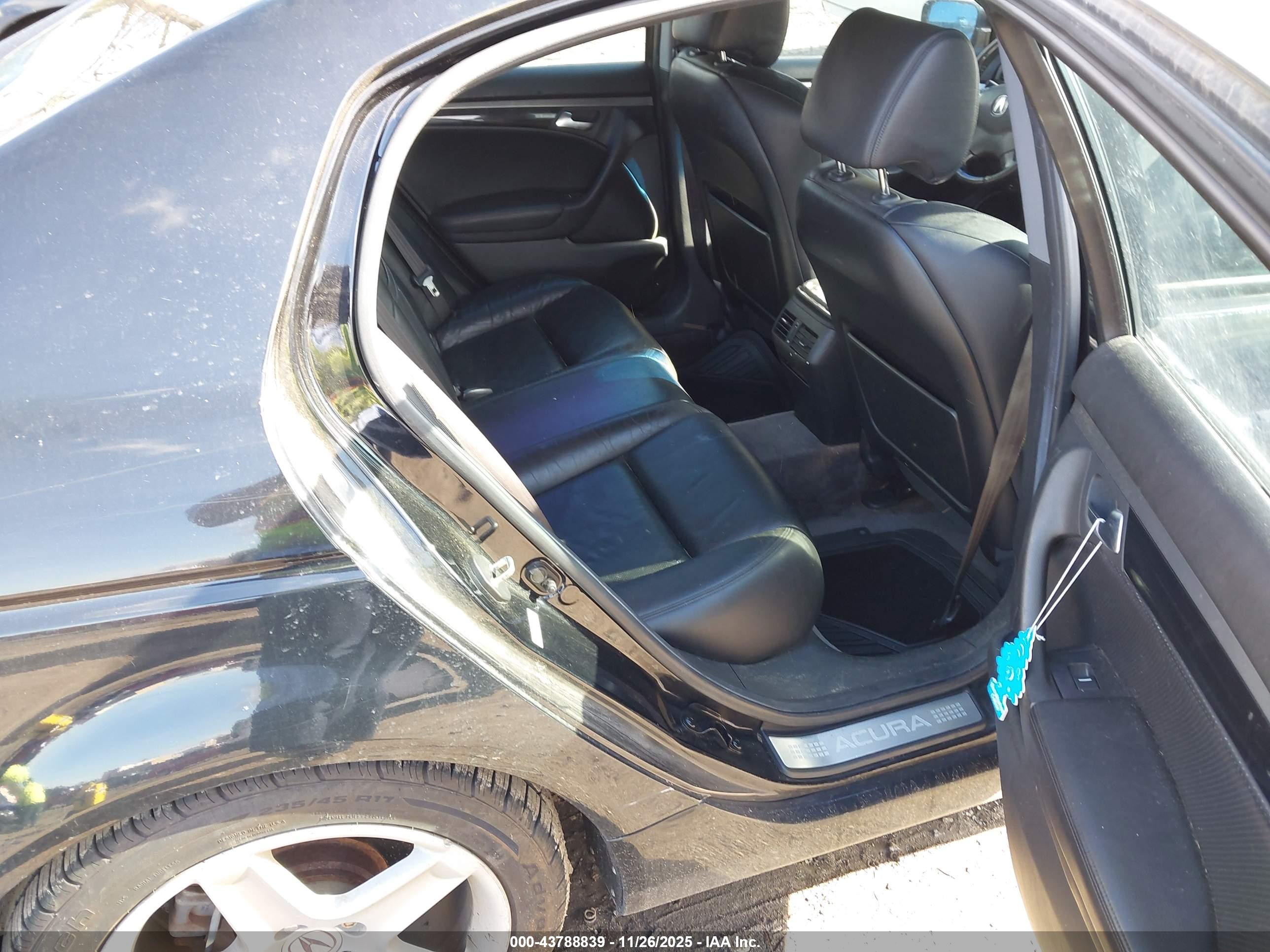 ACURA TL image 8