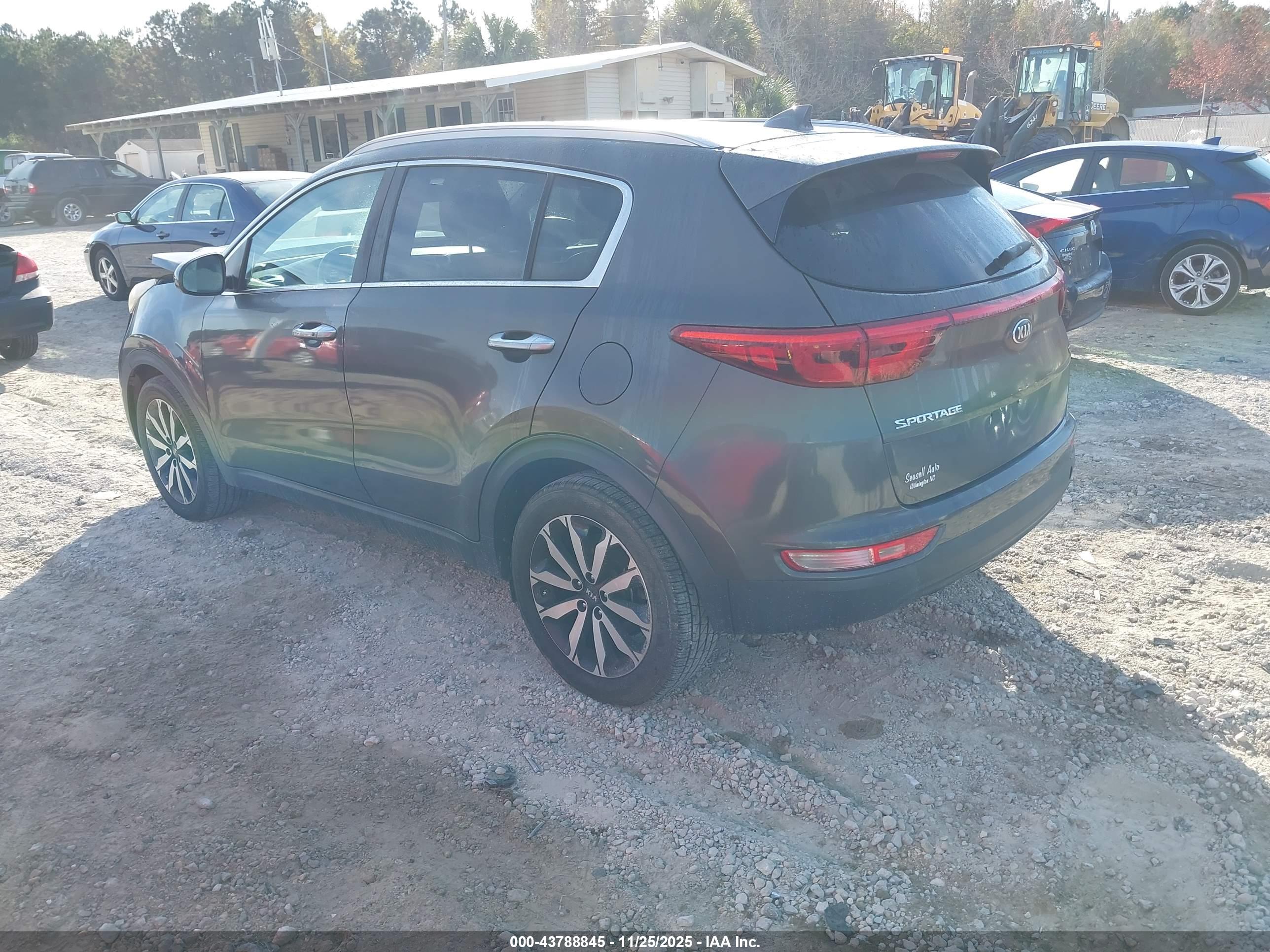 KIA SPORTAGE image 3
