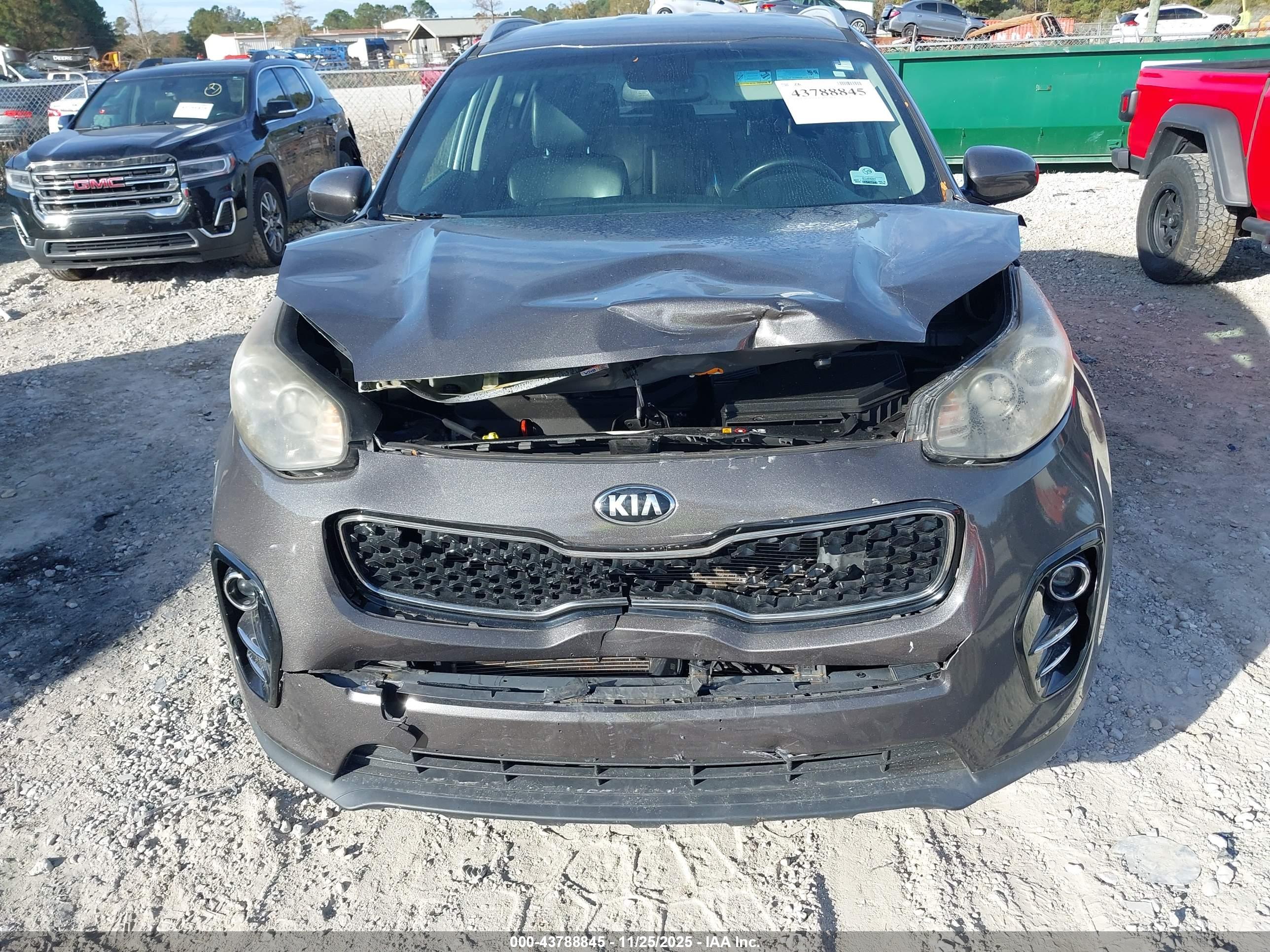 KIA SPORTAGE image 6
