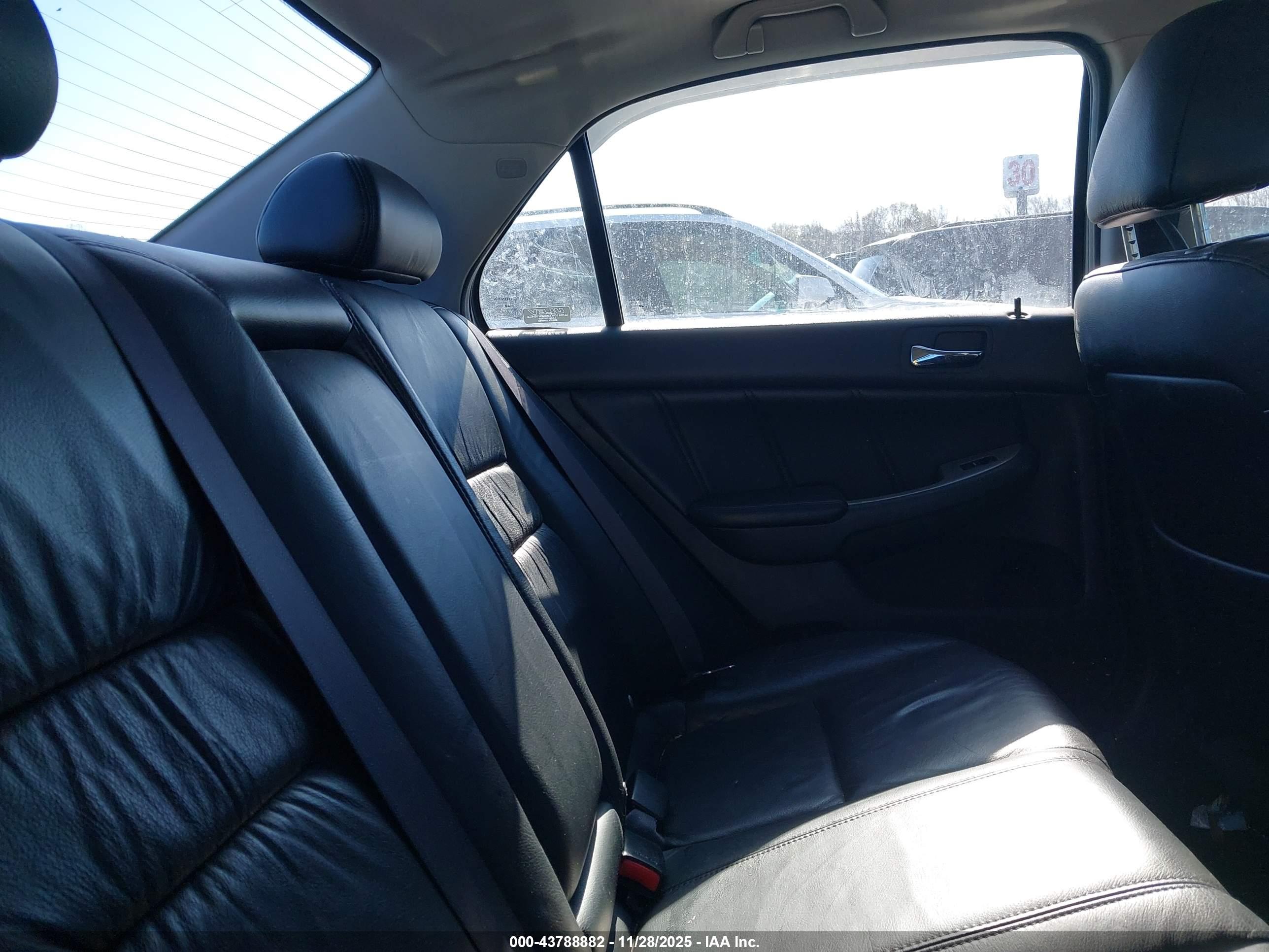 HONDA ACCORD image 8