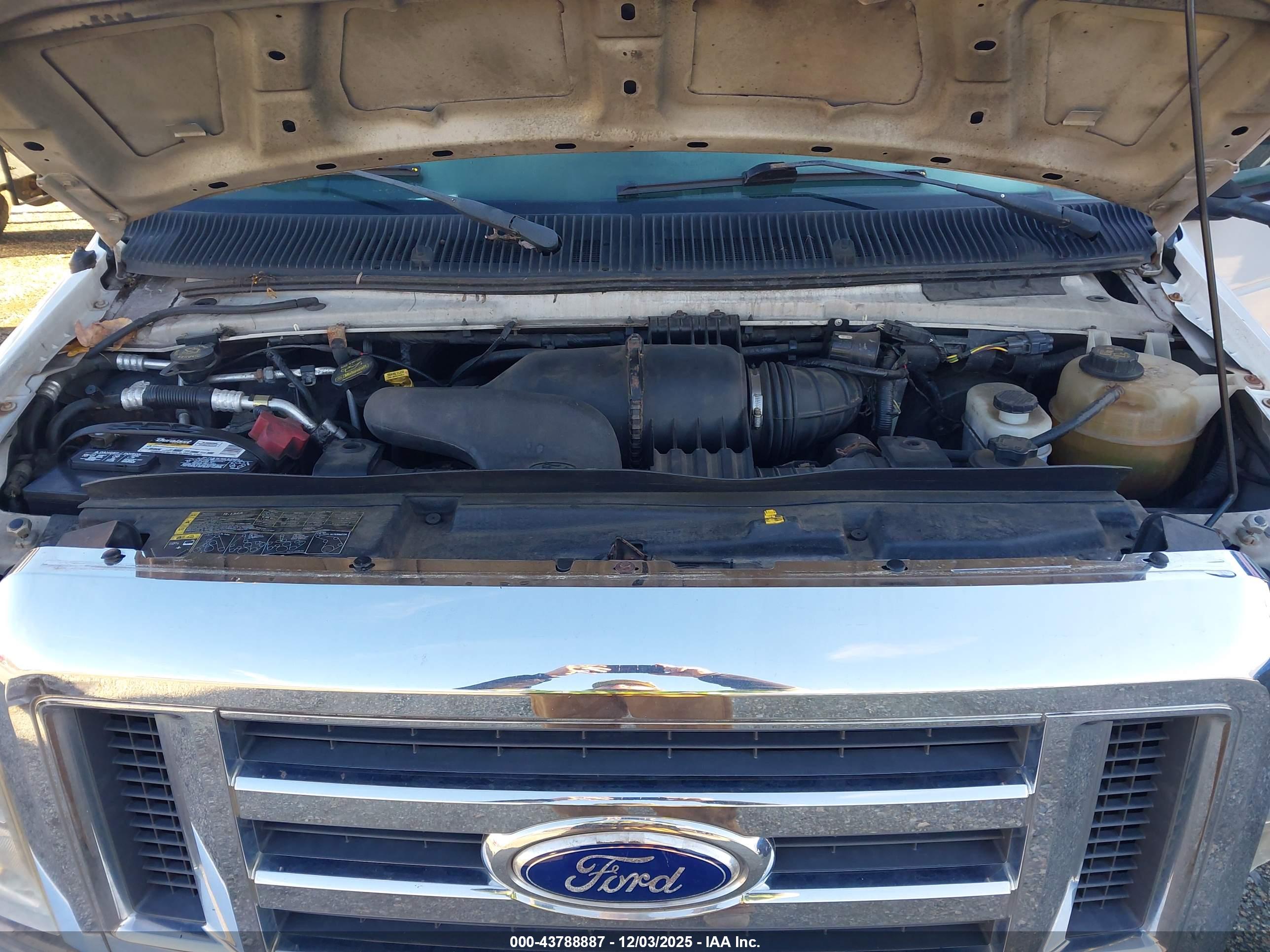 FORD E-350 image 10