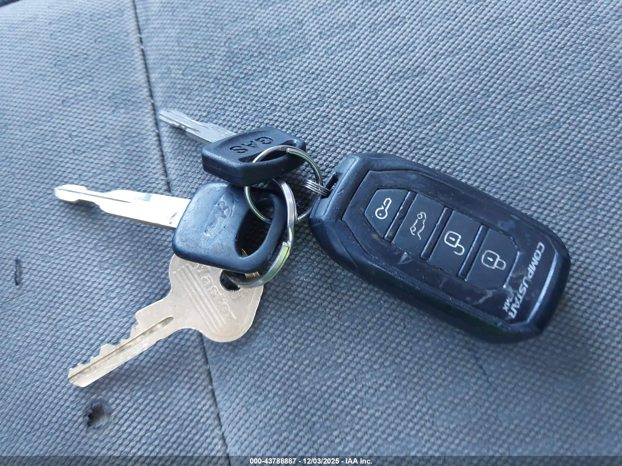 FORD E-350 image 11