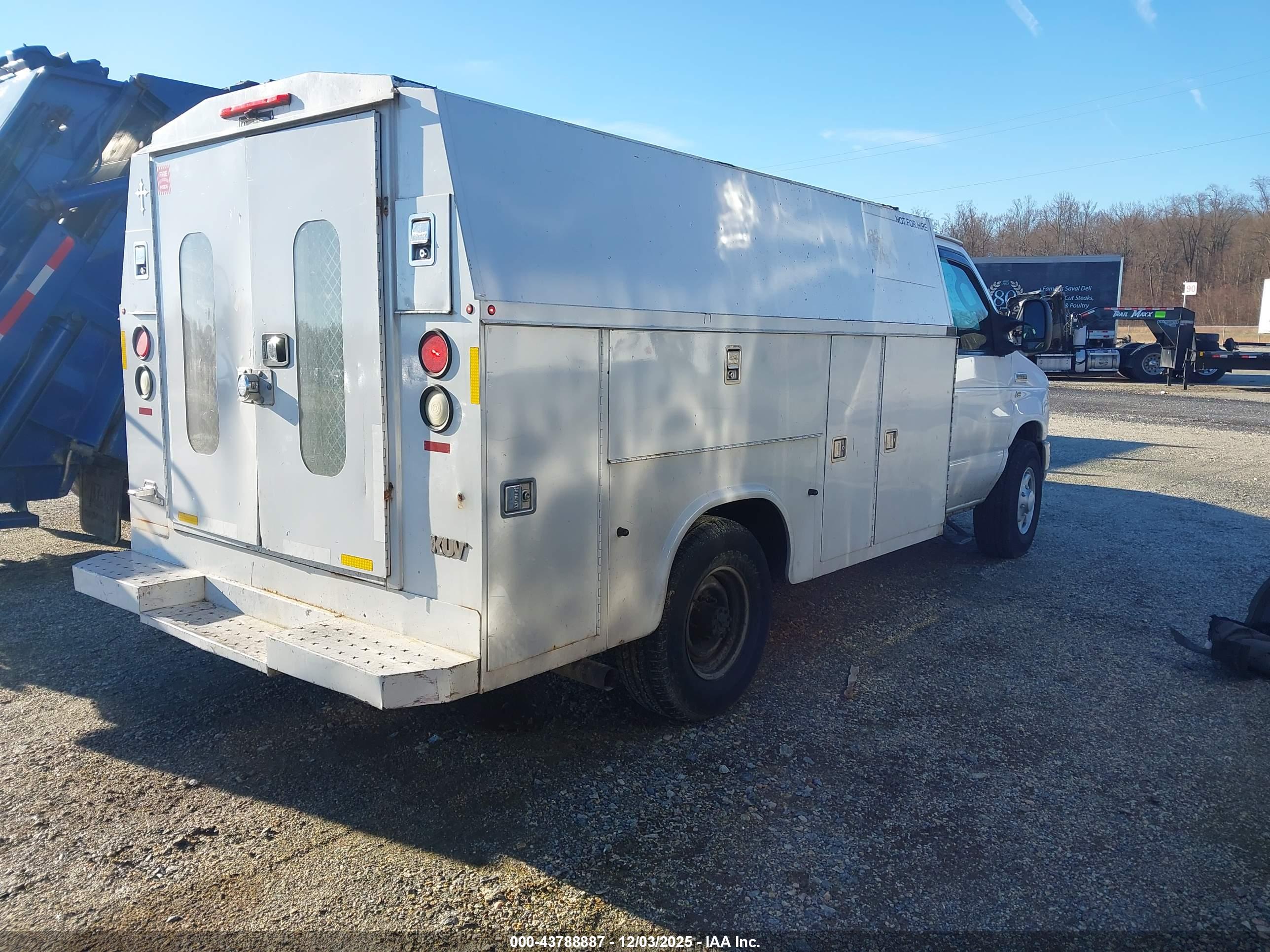 FORD E-350 image 4