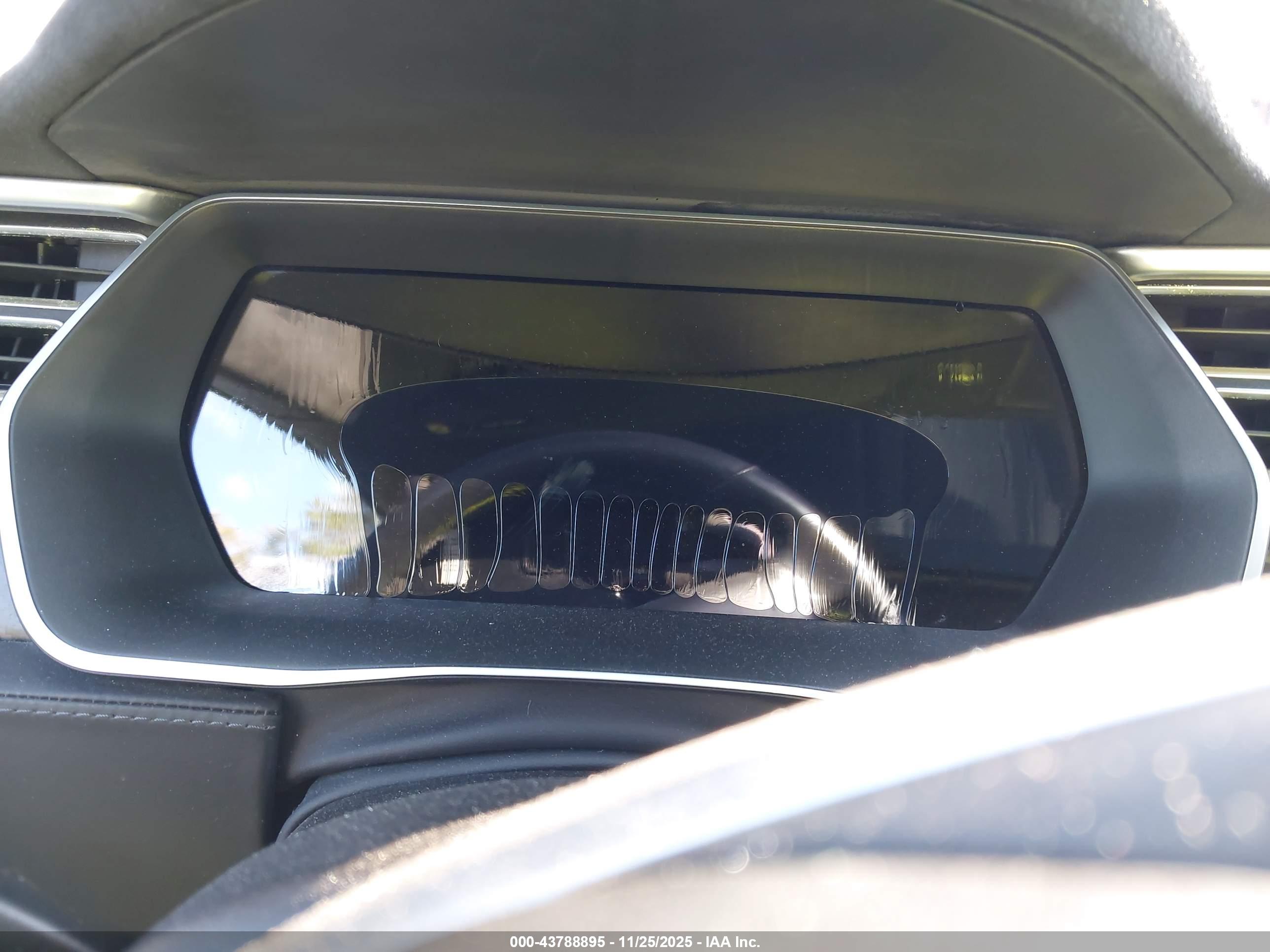 TESLA MODEL image 7
