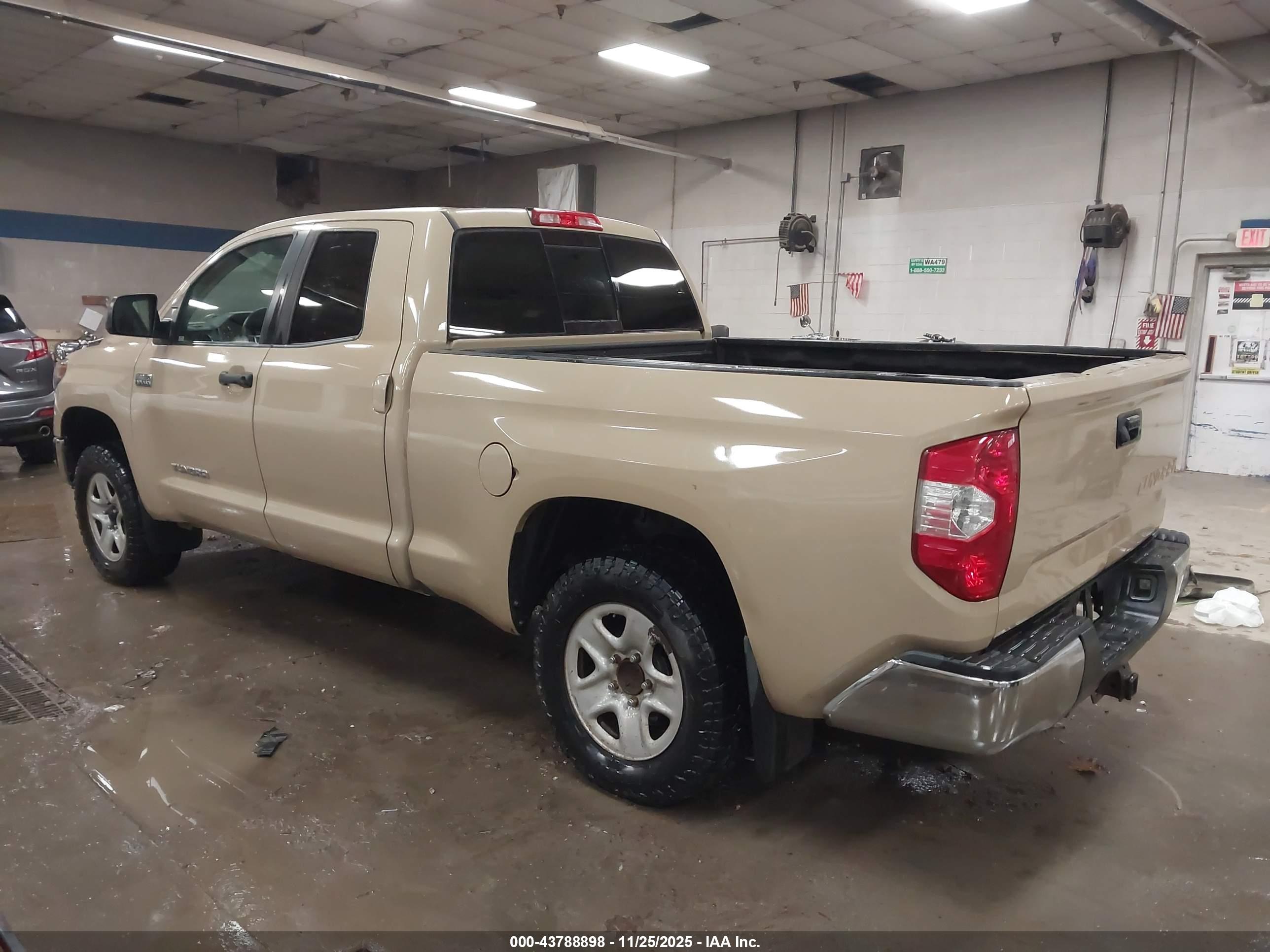 TOYOTA TUNDRA image 3