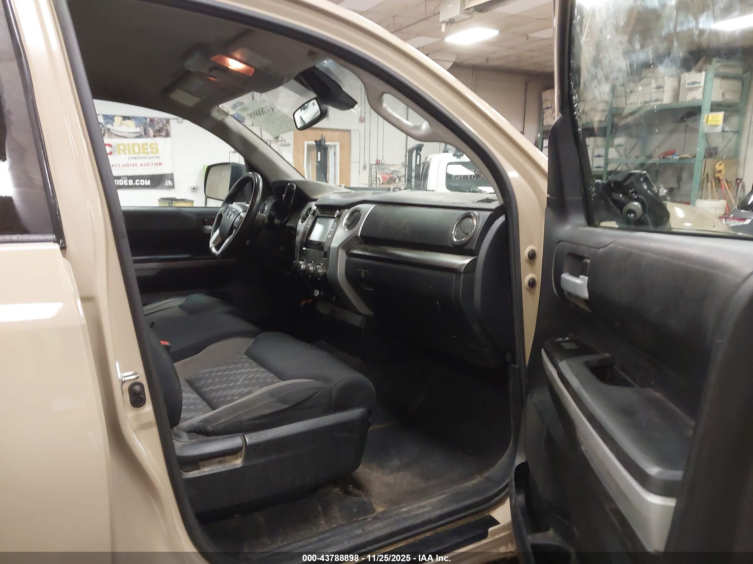 TOYOTA TUNDRA image 5
