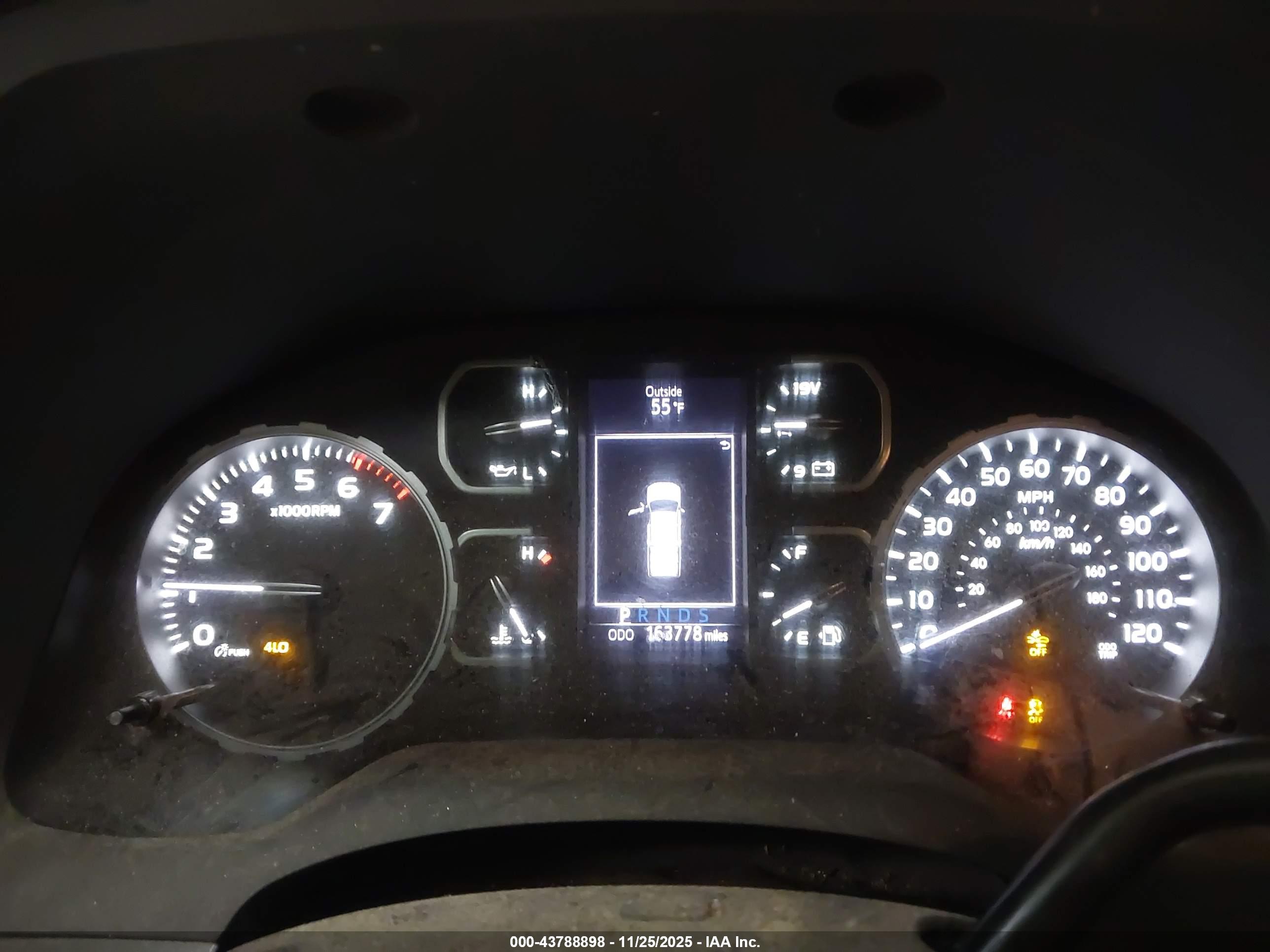 TOYOTA TUNDRA image 7