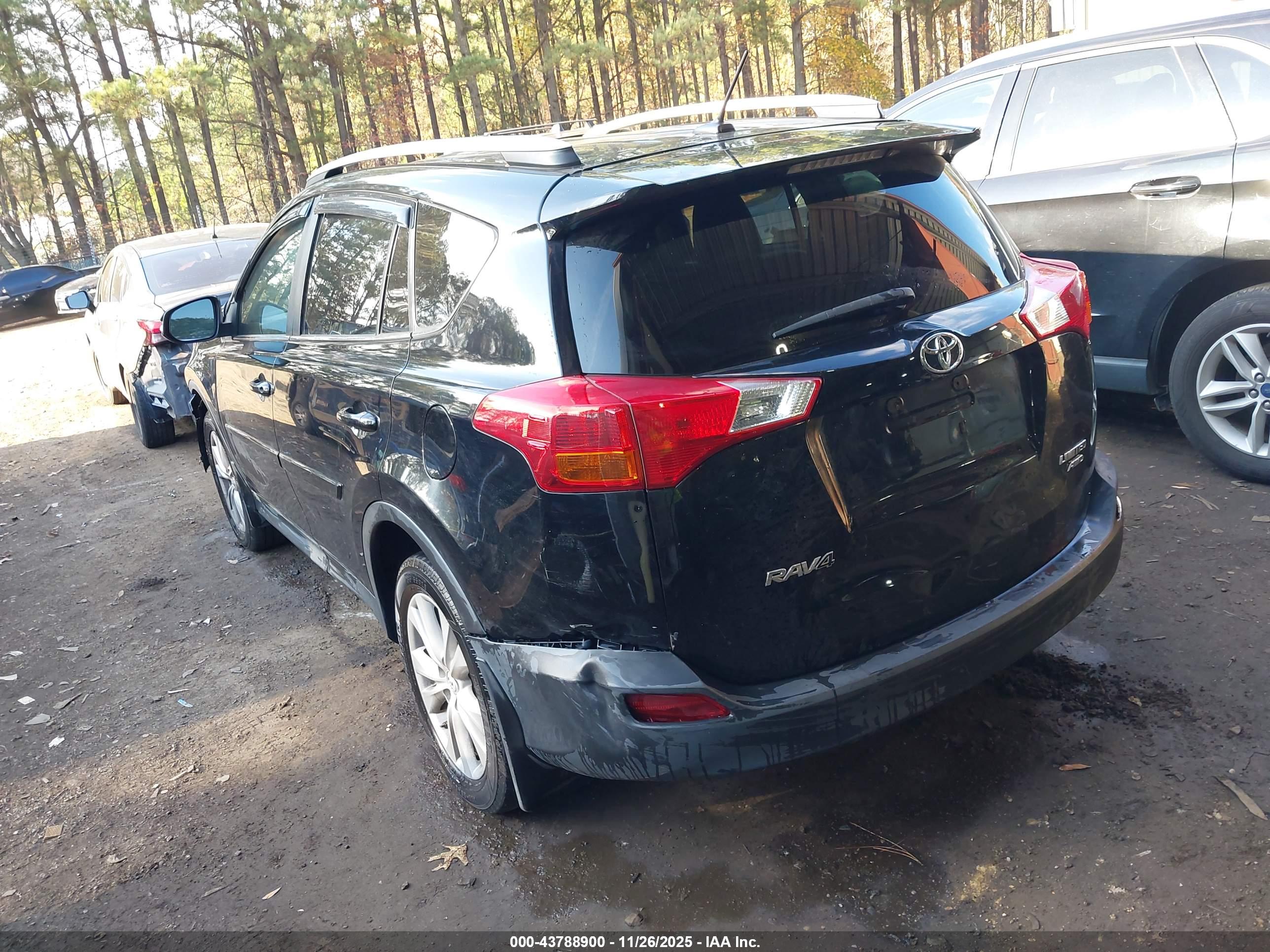 TOYOTA RAV4 image 3