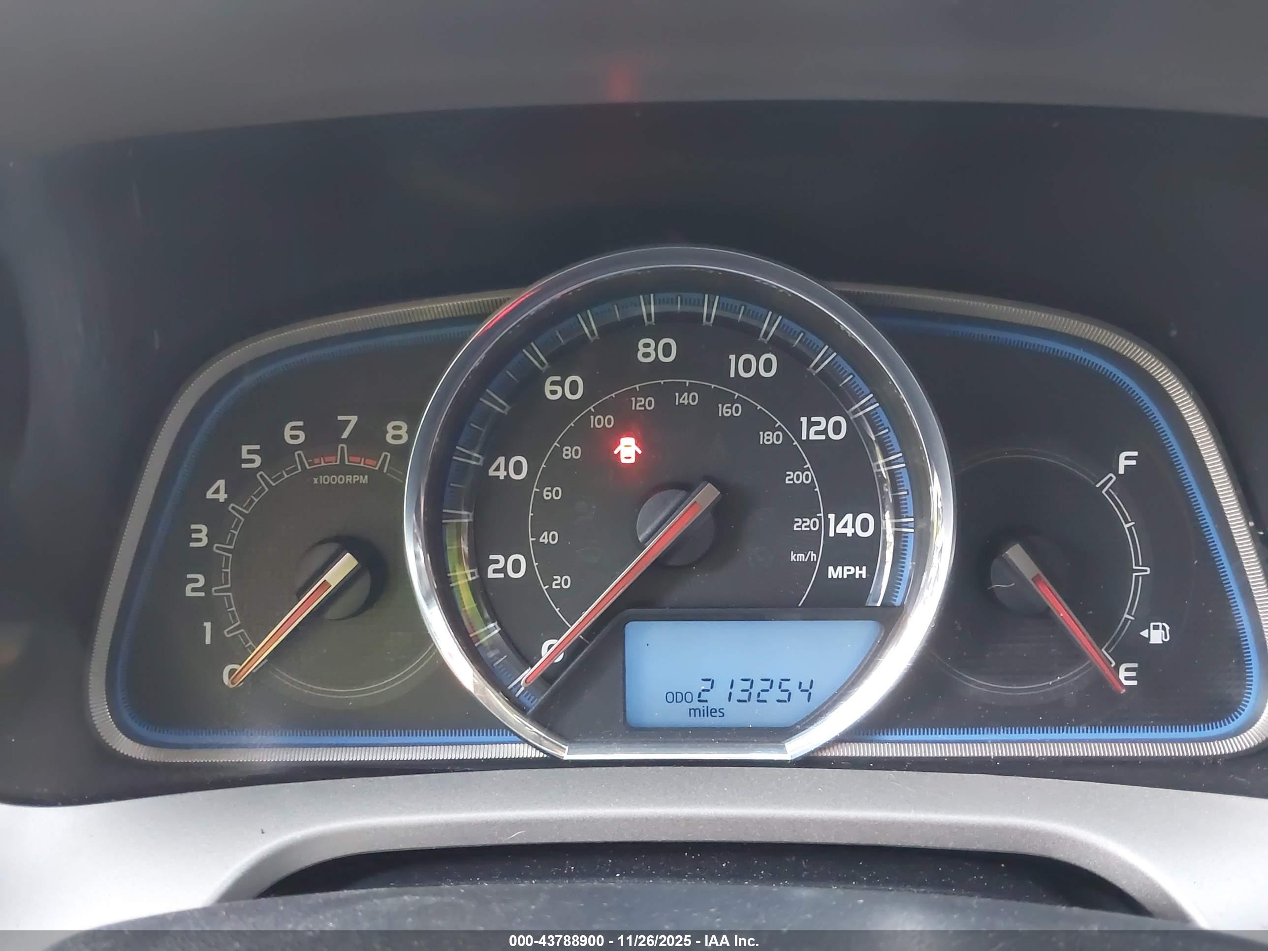TOYOTA RAV4 image 7