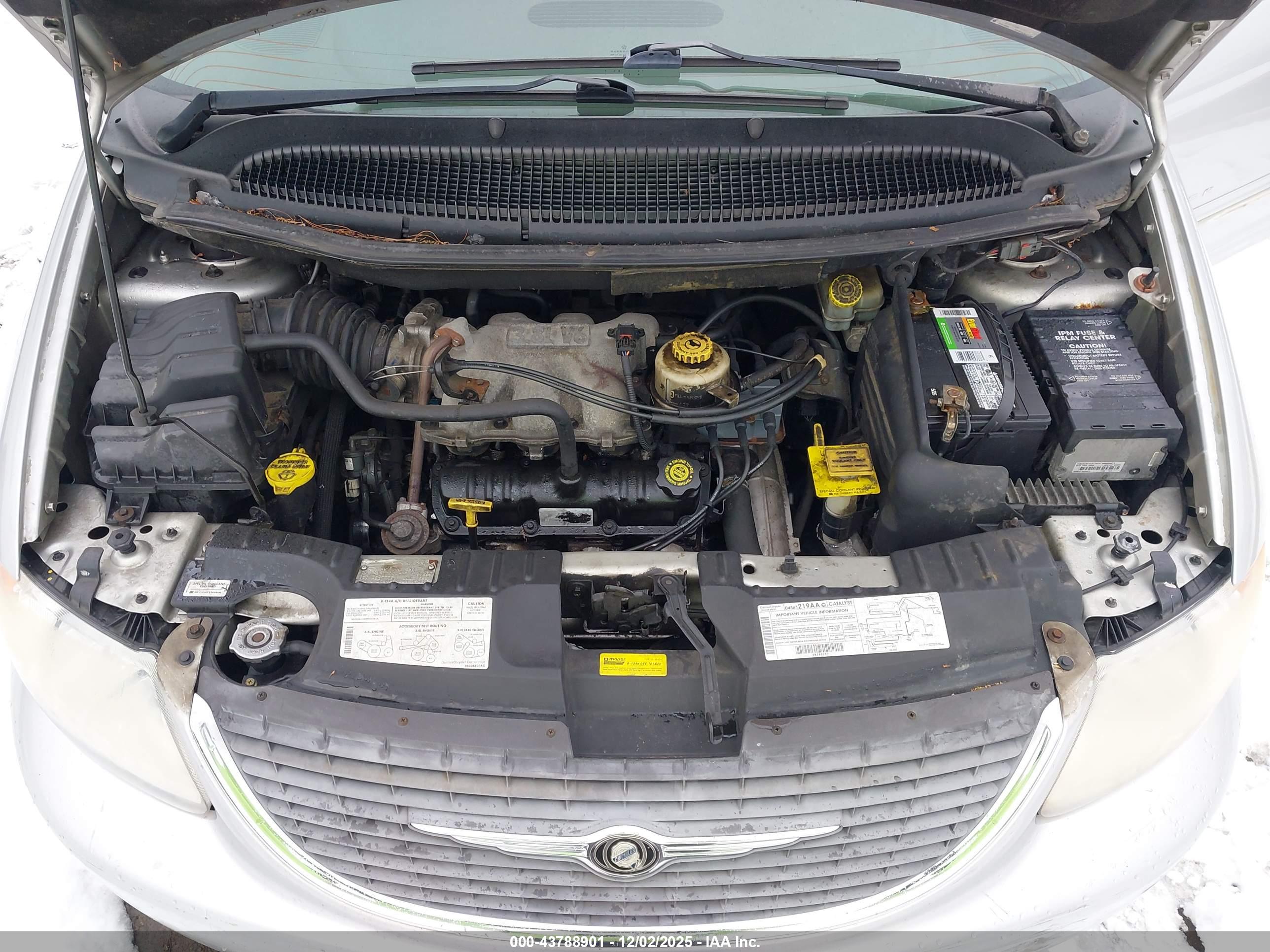 CHRYSLER TOWN image 10