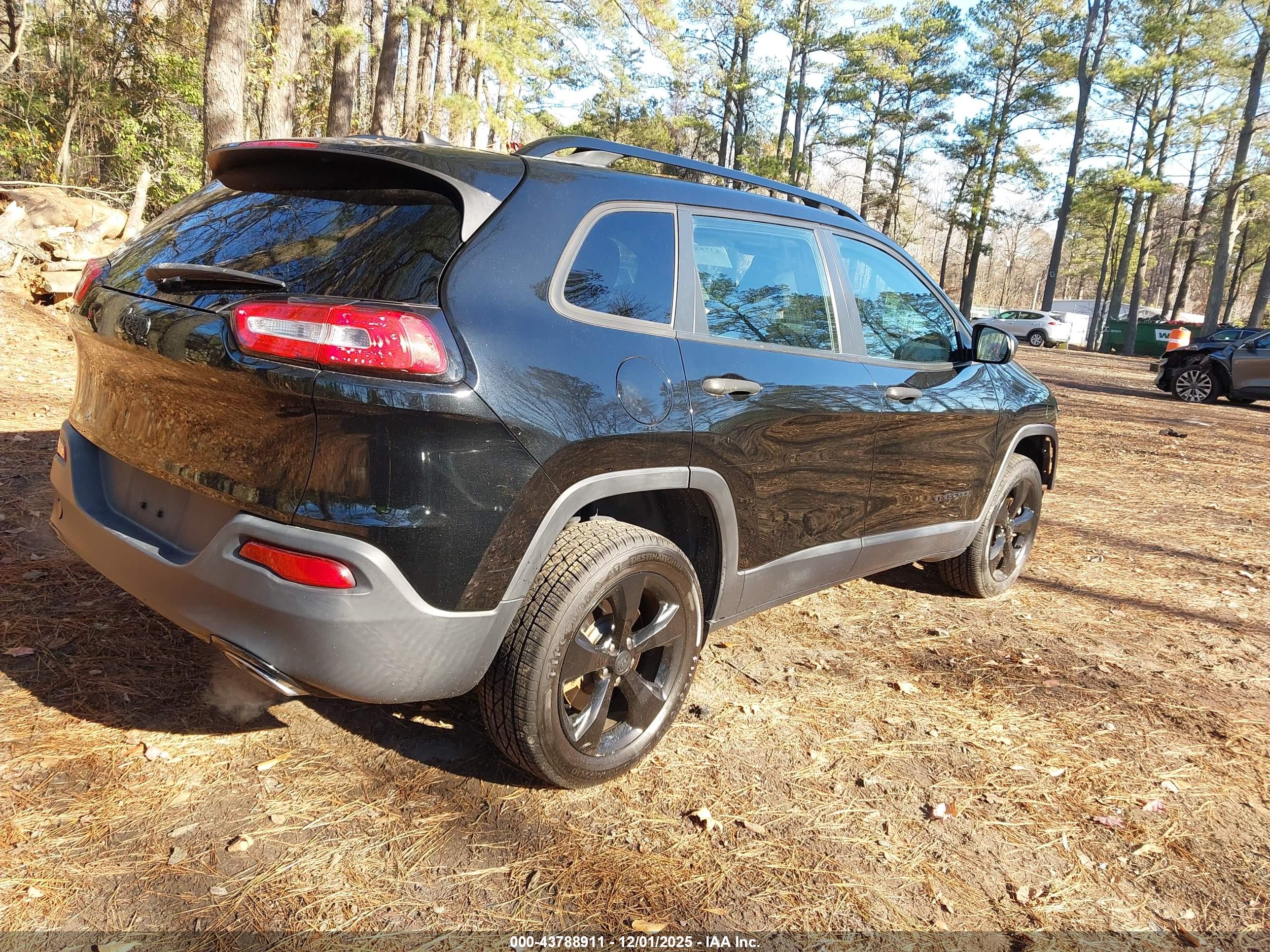 JEEP CHEROKEE image 4