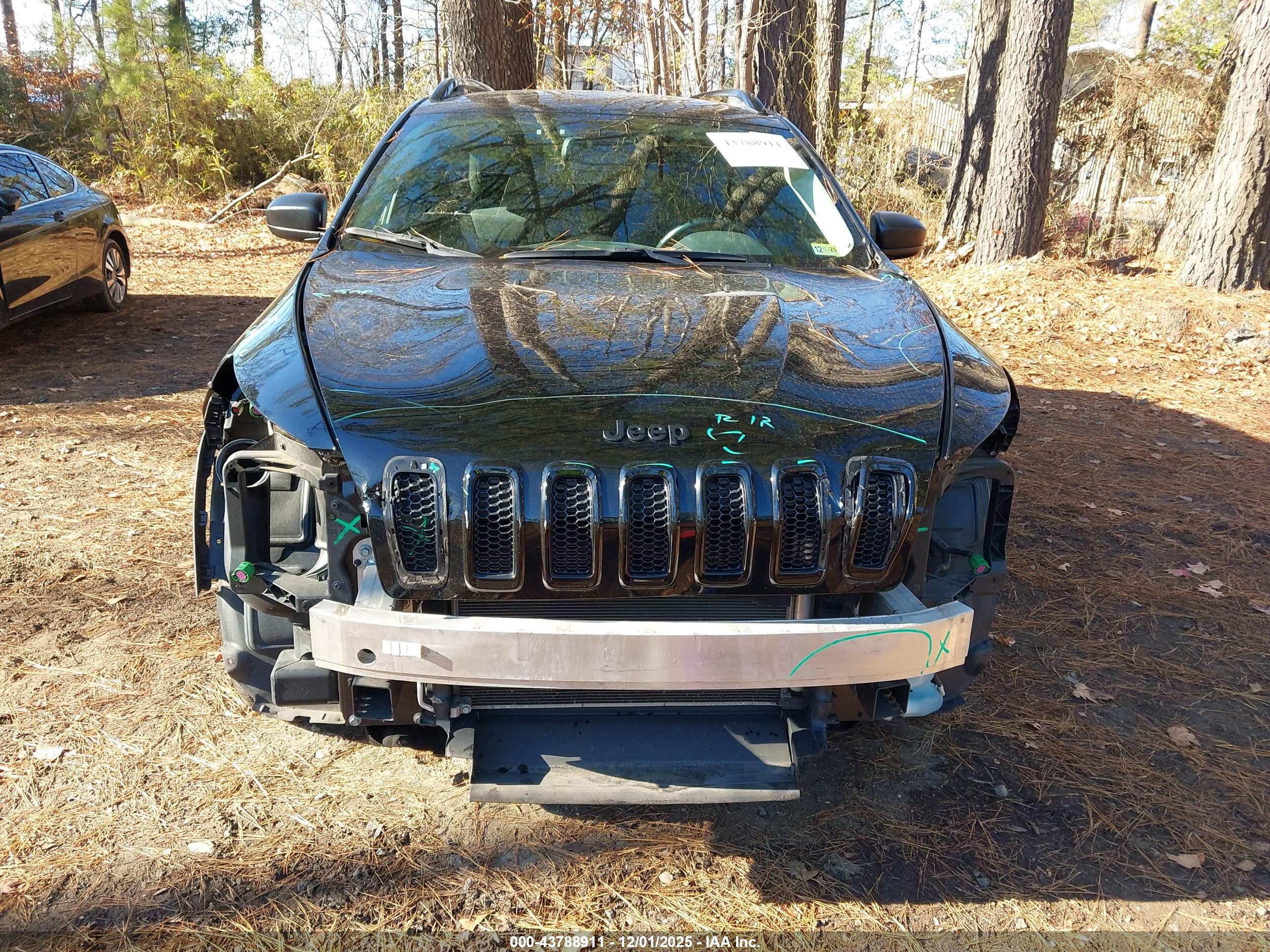 JEEP CHEROKEE image 6