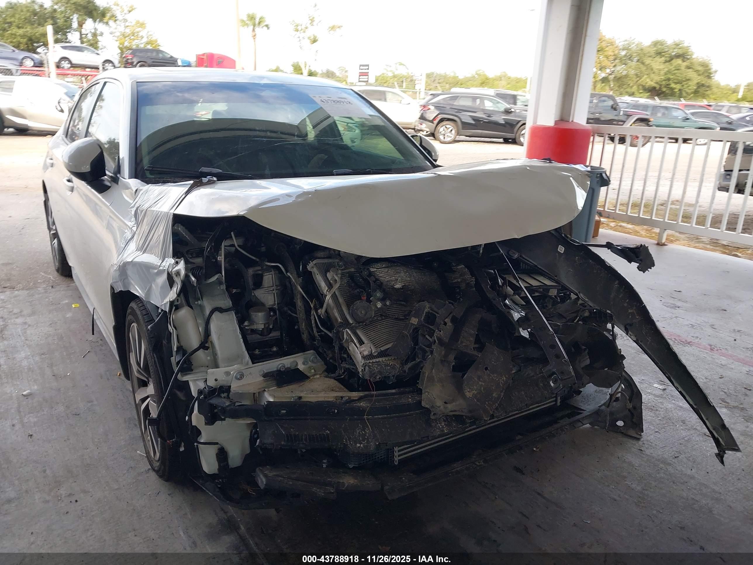 HONDA CIVIC image 6