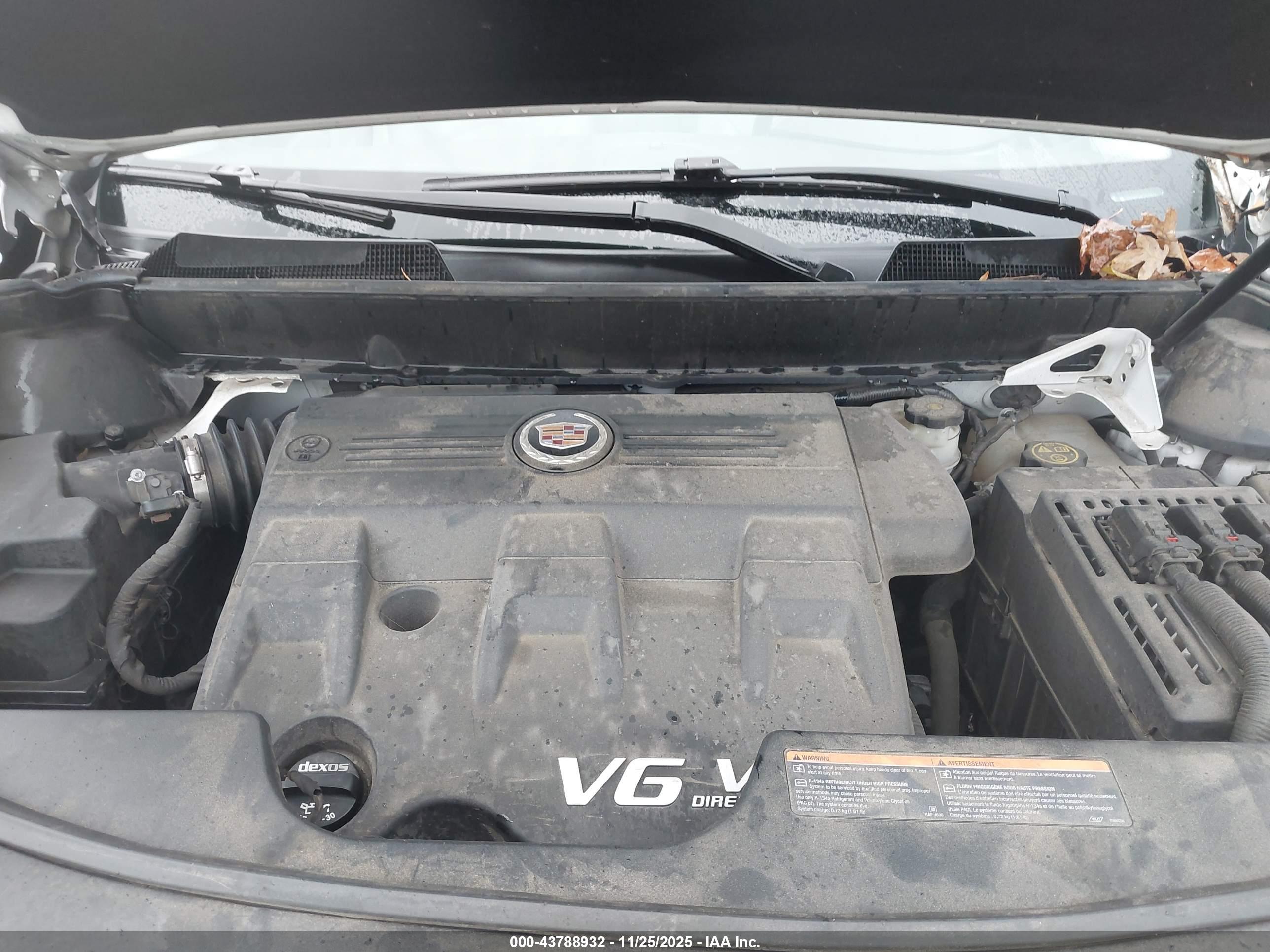 CADILLAC SRX image 10