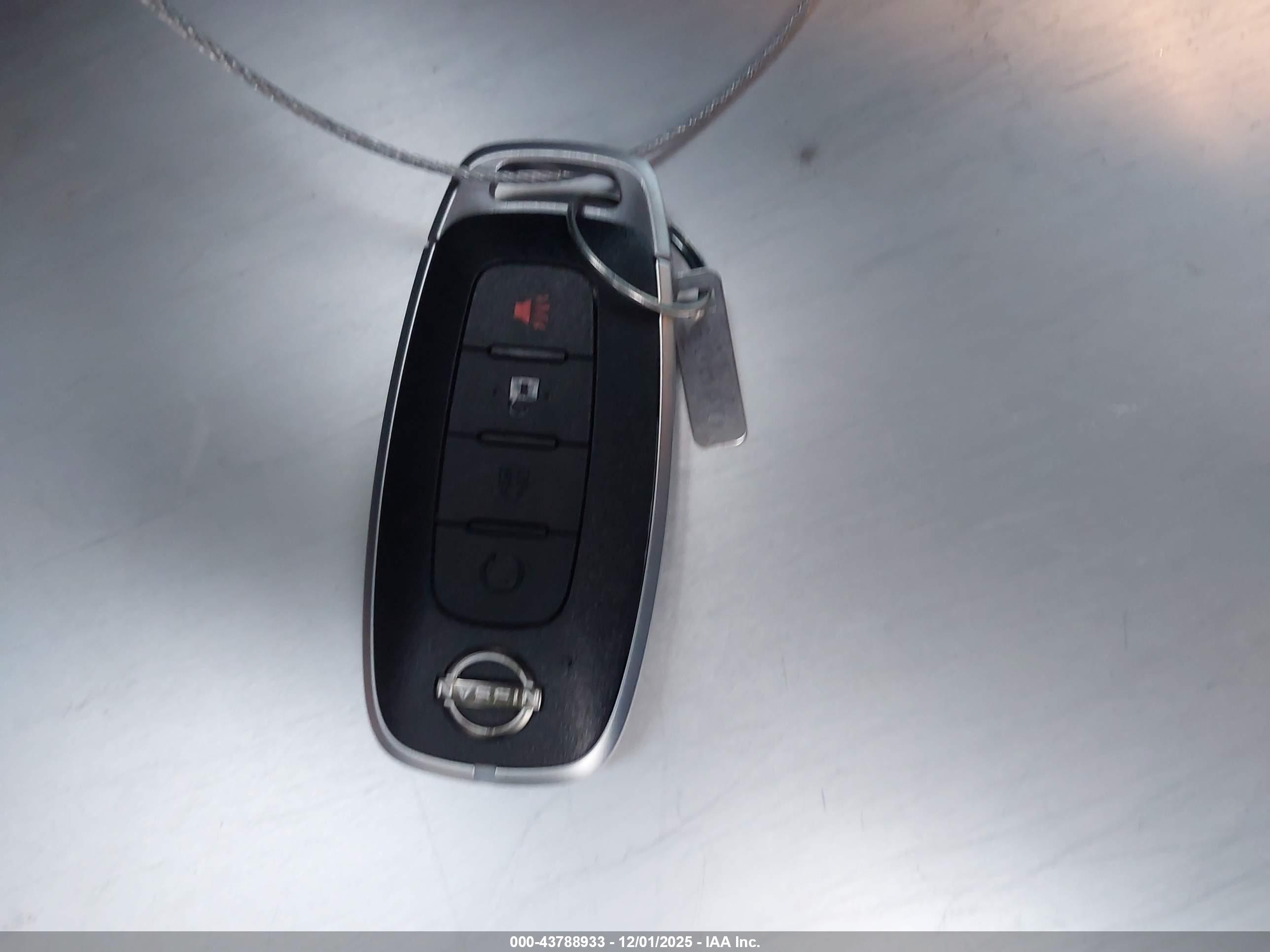 NISSAN PATHFINDER image 11