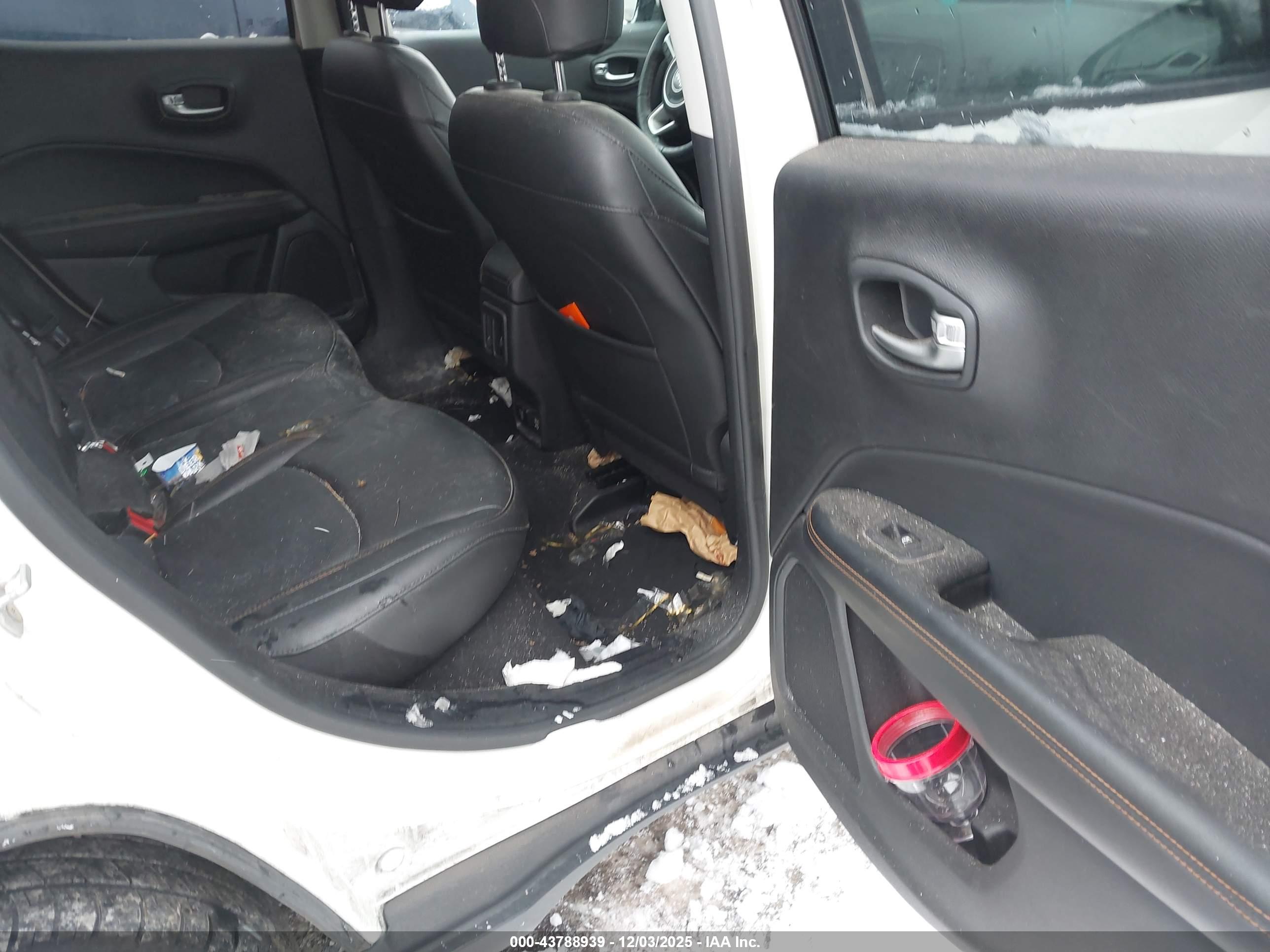 JEEP COMPASS image 8