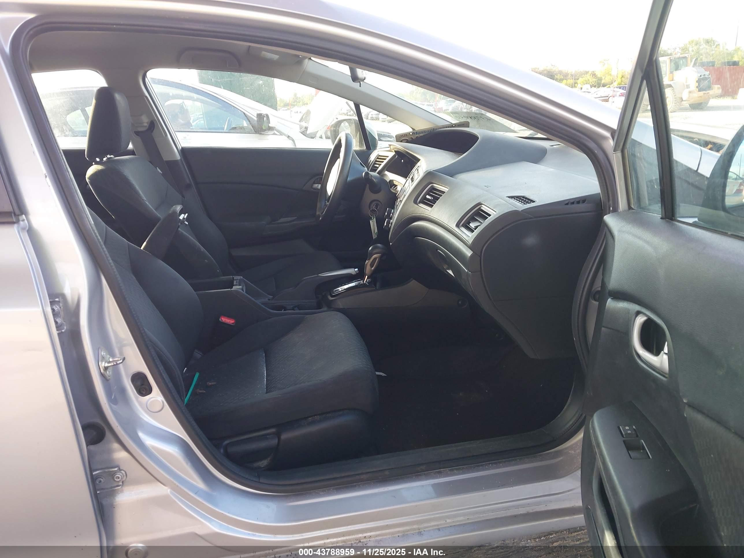 HONDA CIVIC image 5