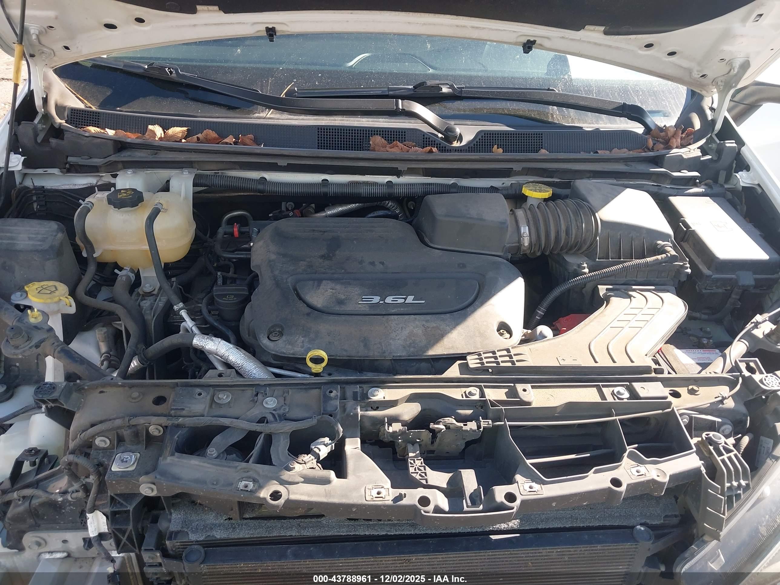 CHRYSLER PACIFICA image 10