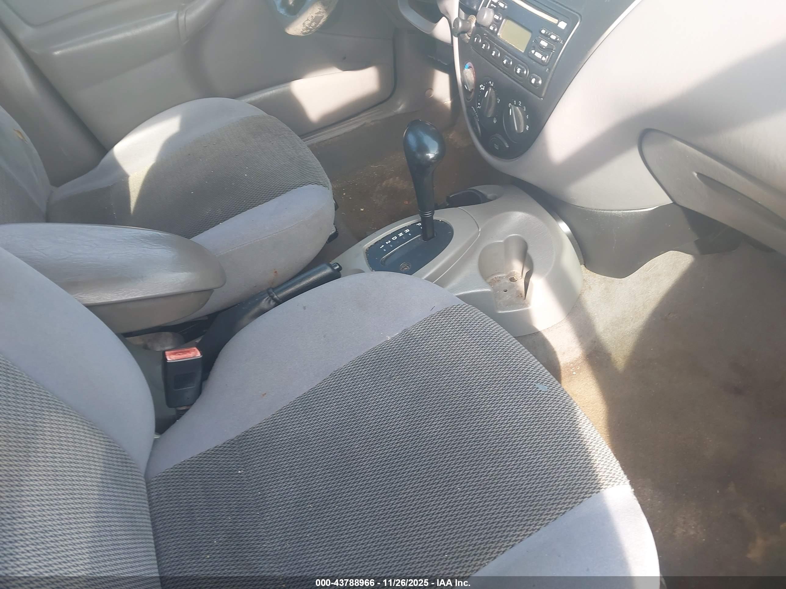 FORD FOCUS image 5