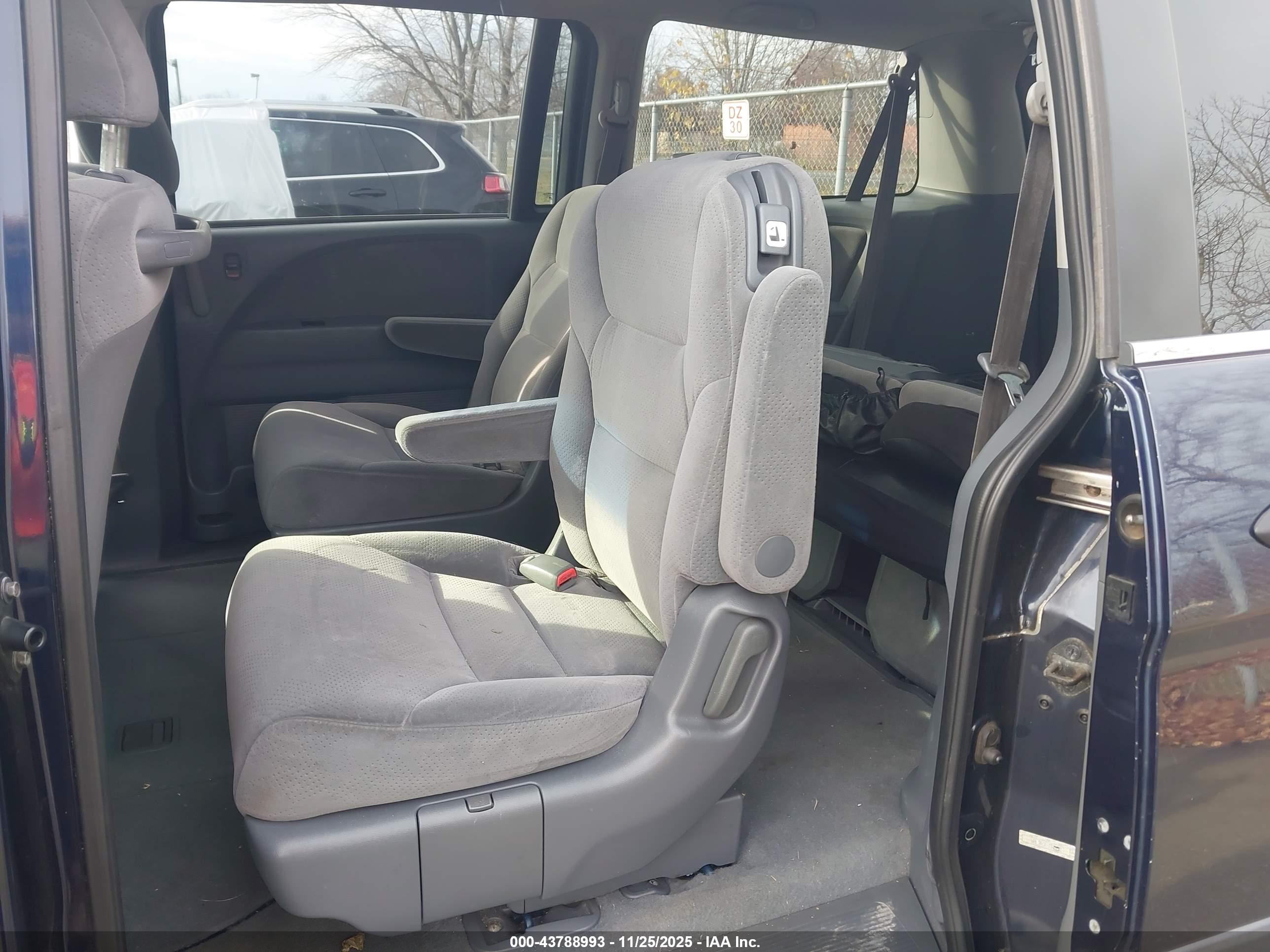 HONDA ODYSSEY image 8