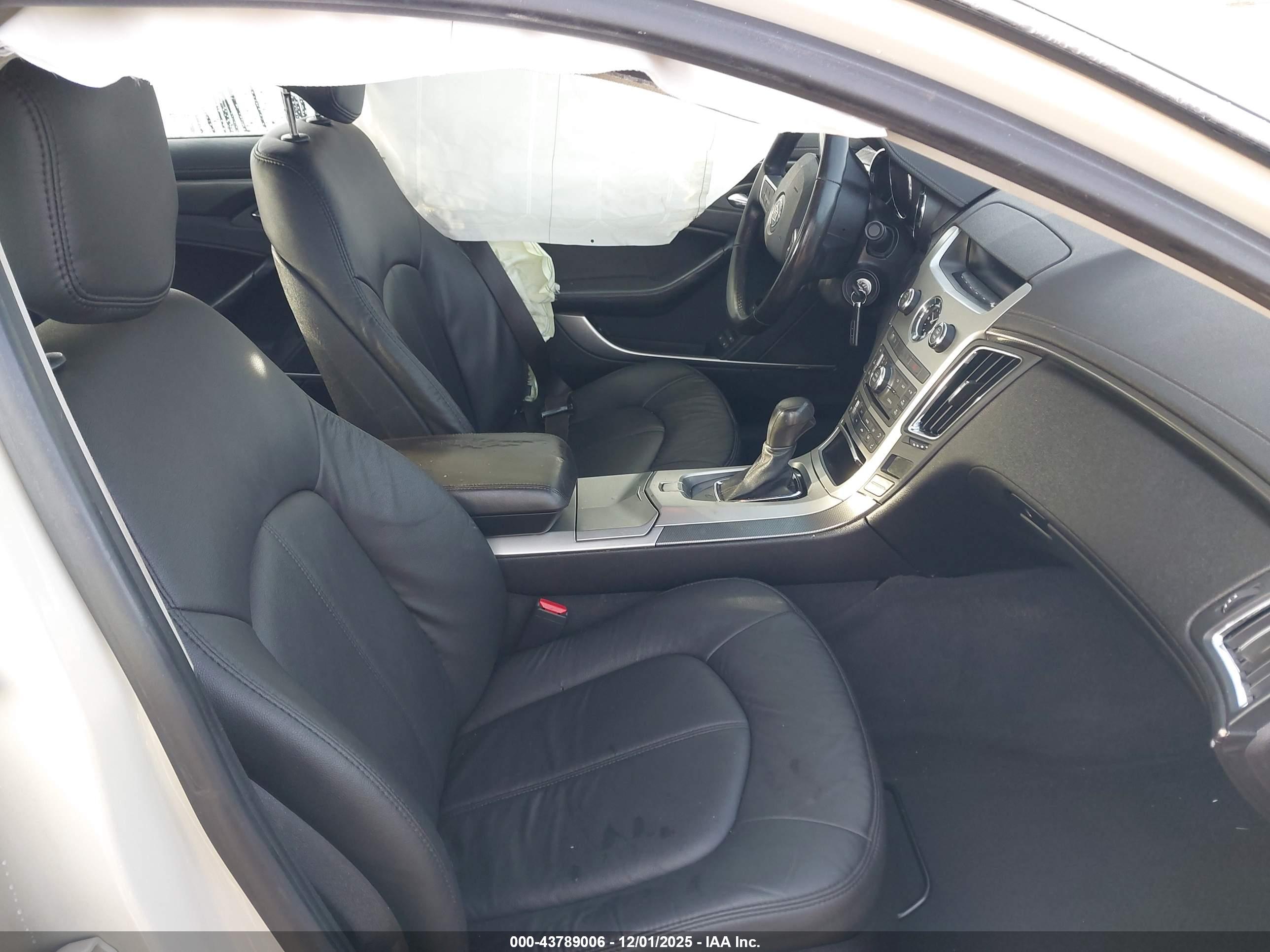 CADILLAC CTS image 5
